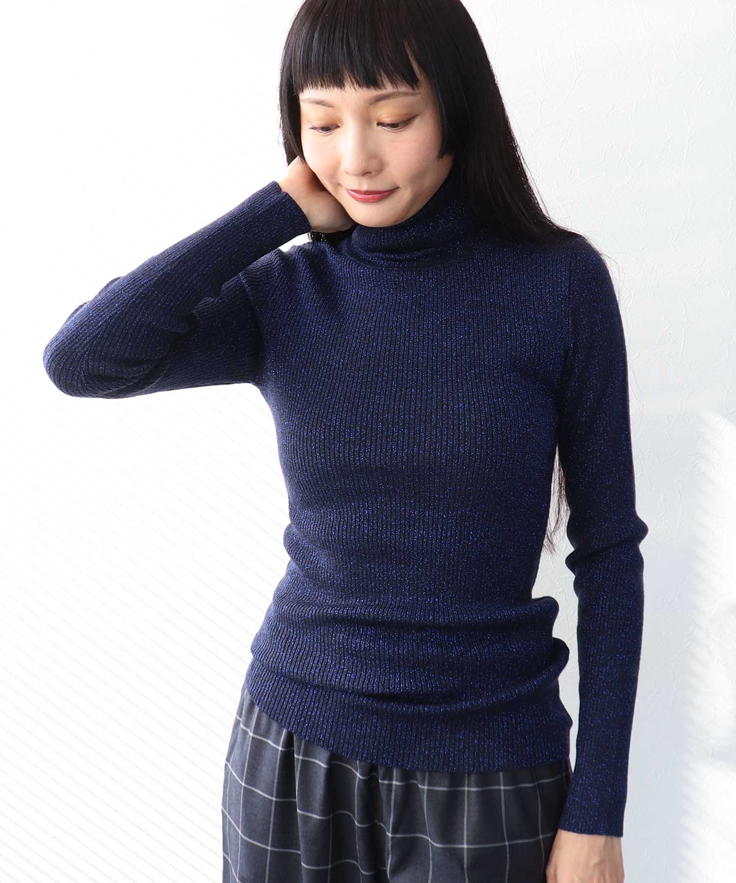 タートルネックラメプルオーバー