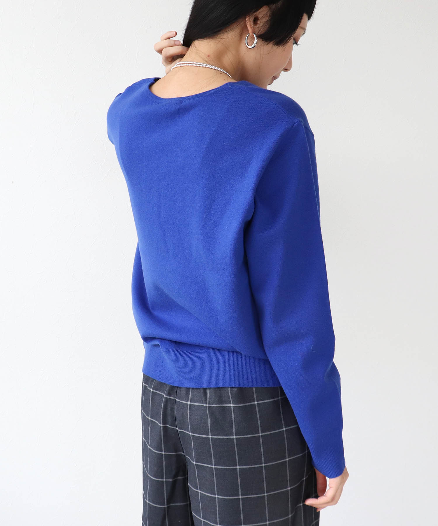 発熱加工ウォッシャブルVネックプルオーバー