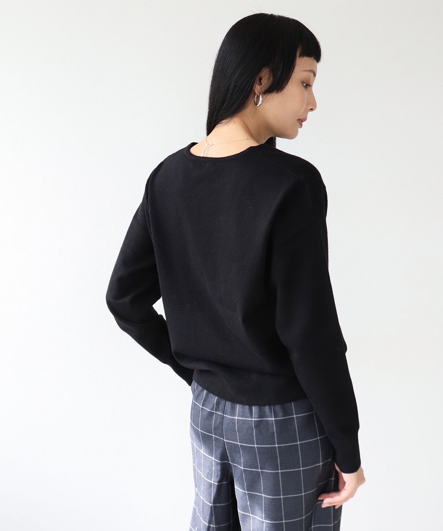 発熱加工ウォッシャブルVネックプルオーバー