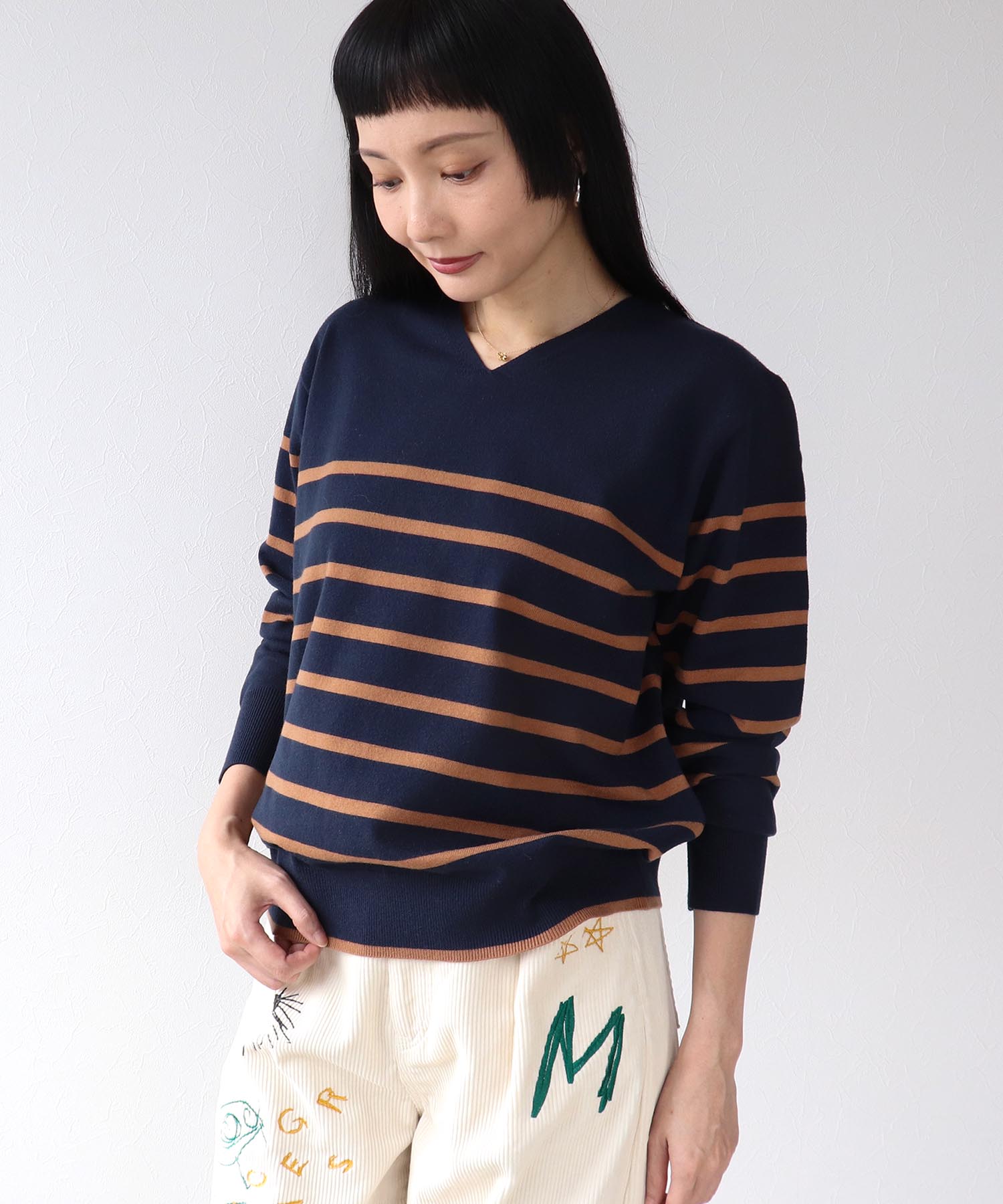 発熱加工ウォッシャブルVネックプルオーバー