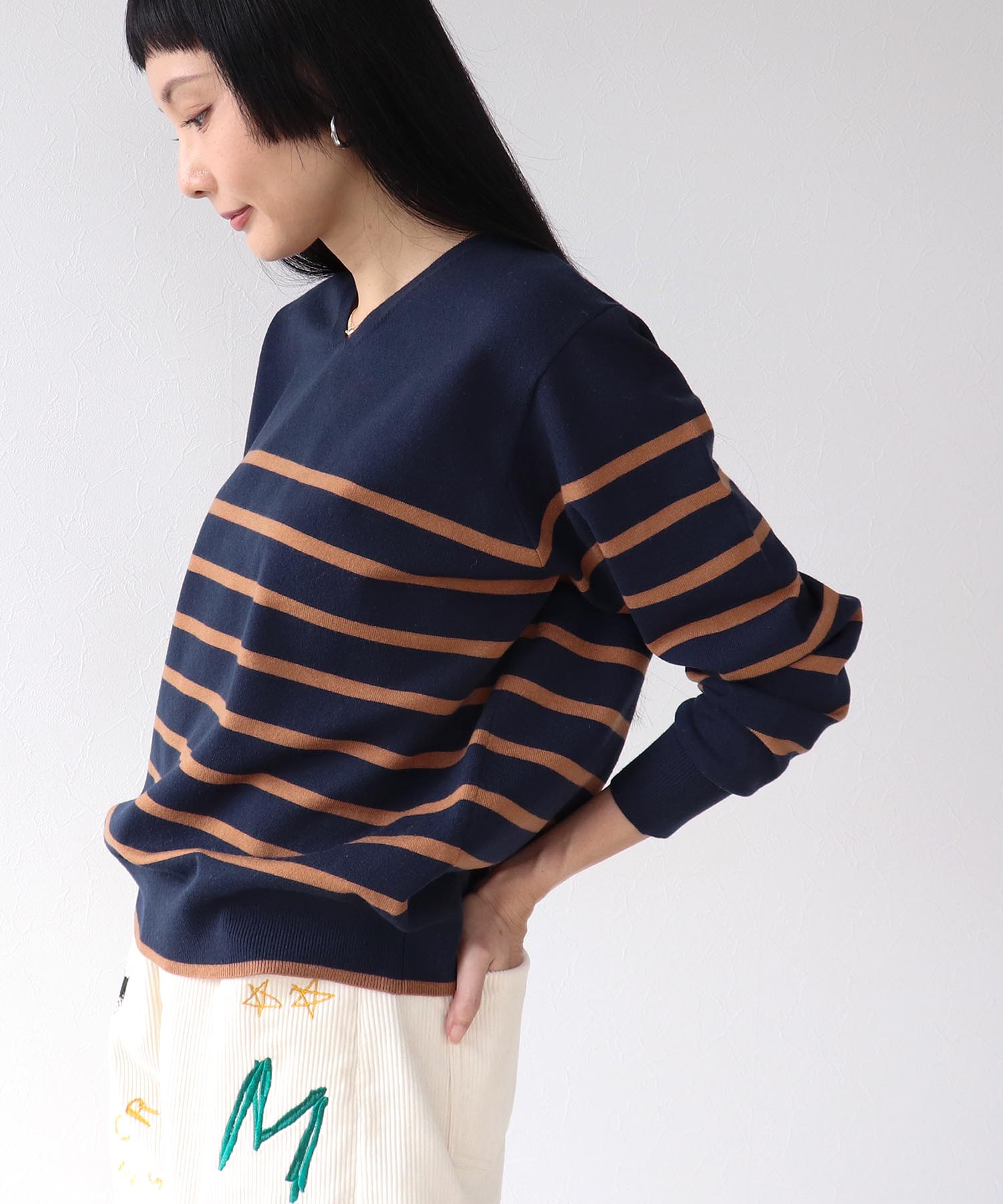 発熱加工ウォッシャブルVネックプルオーバー