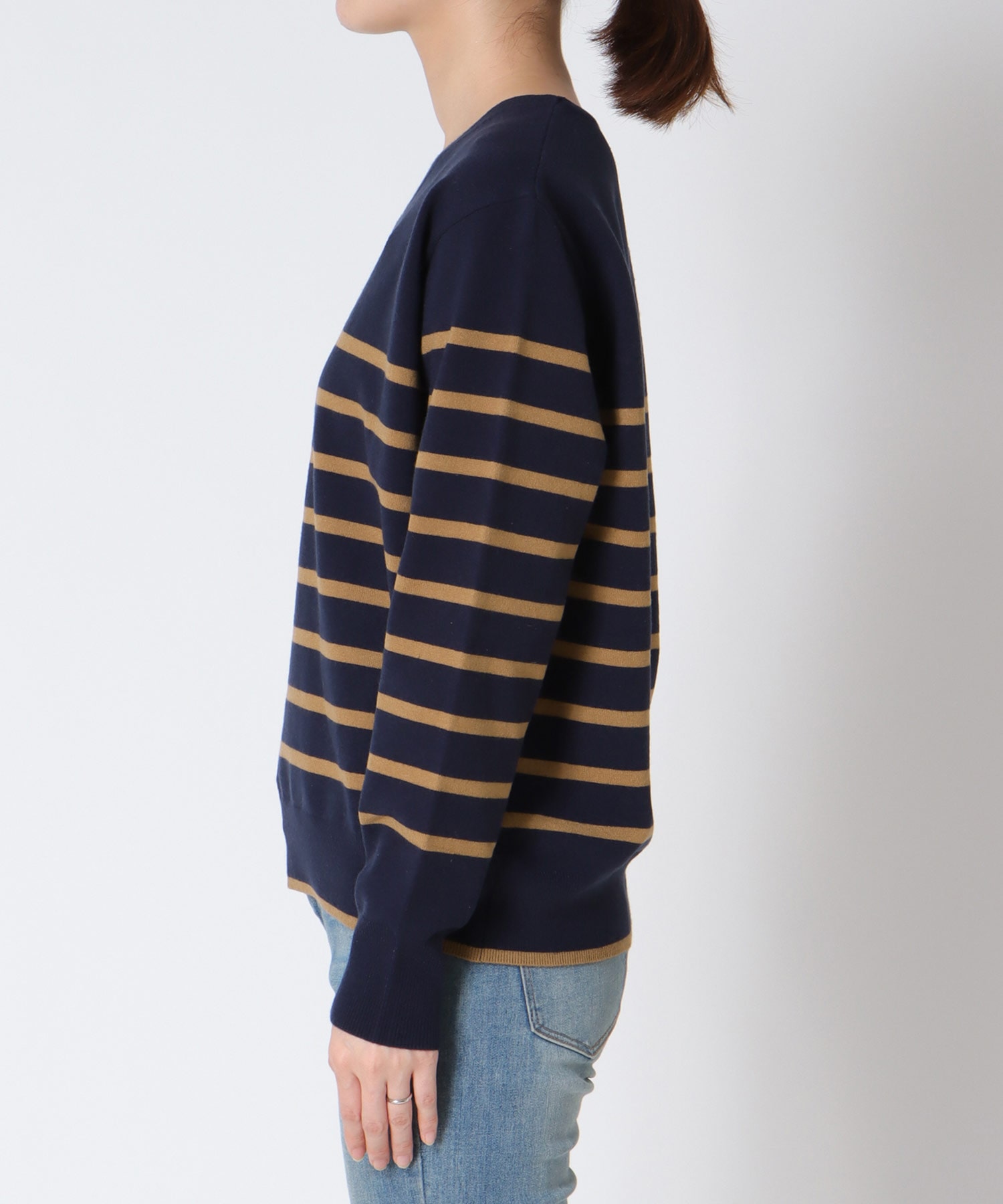 発熱加工ウォッシャブルVネックプルオーバー