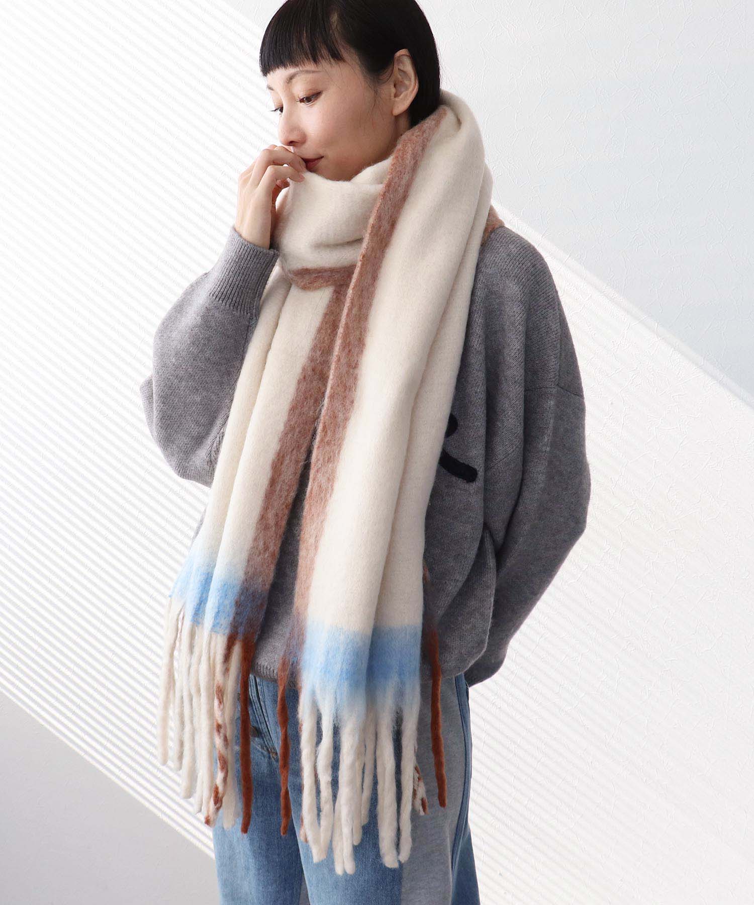 フレーム配色フリンジマフラー