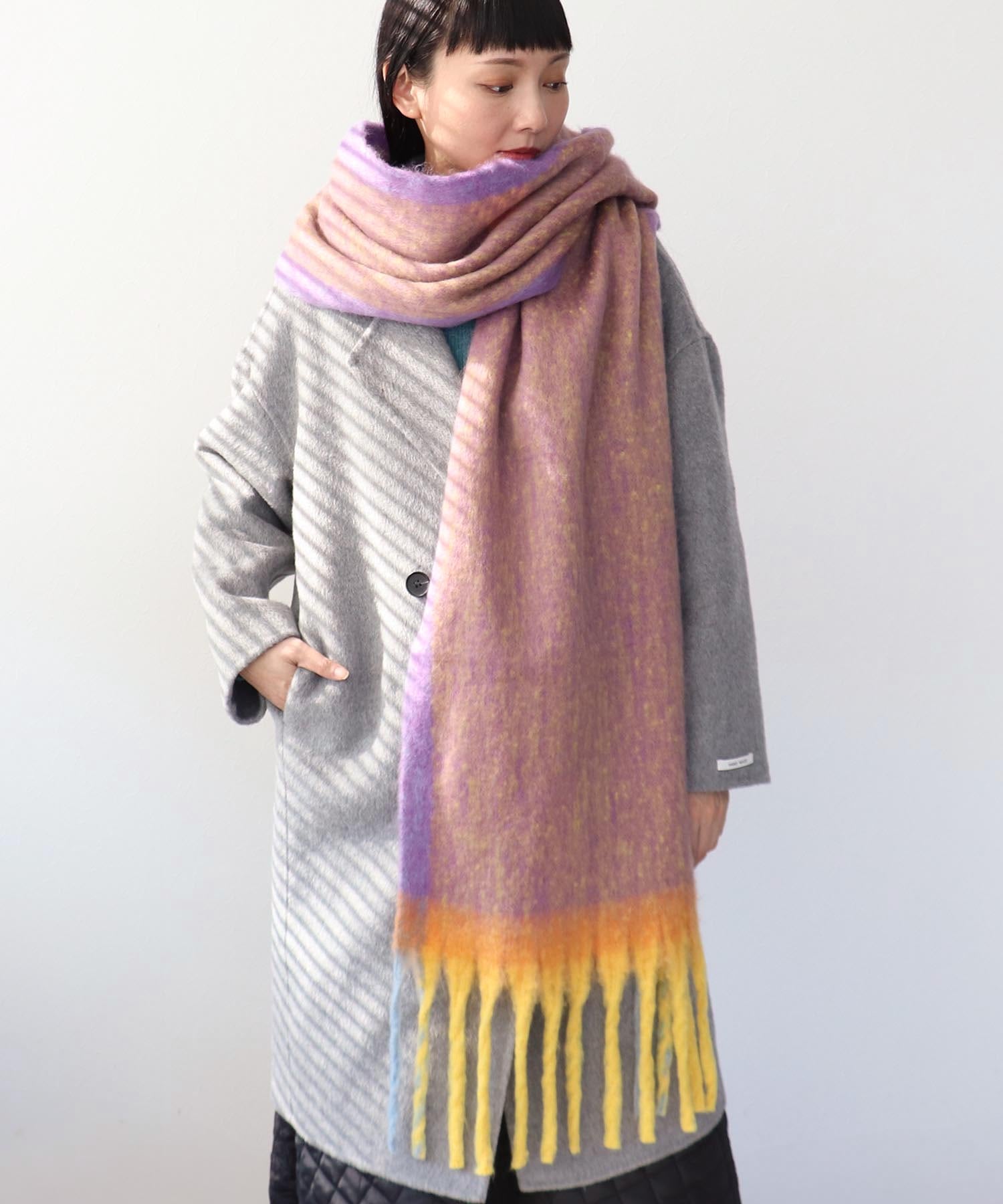 フレーム配色フリンジマフラー