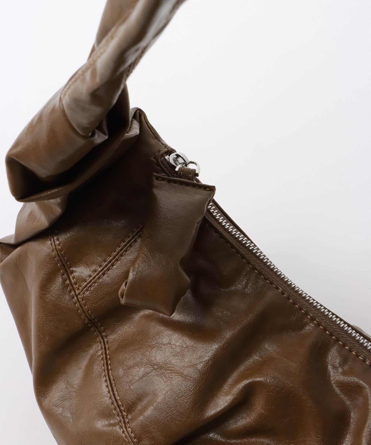 ムーン型ボディBAG