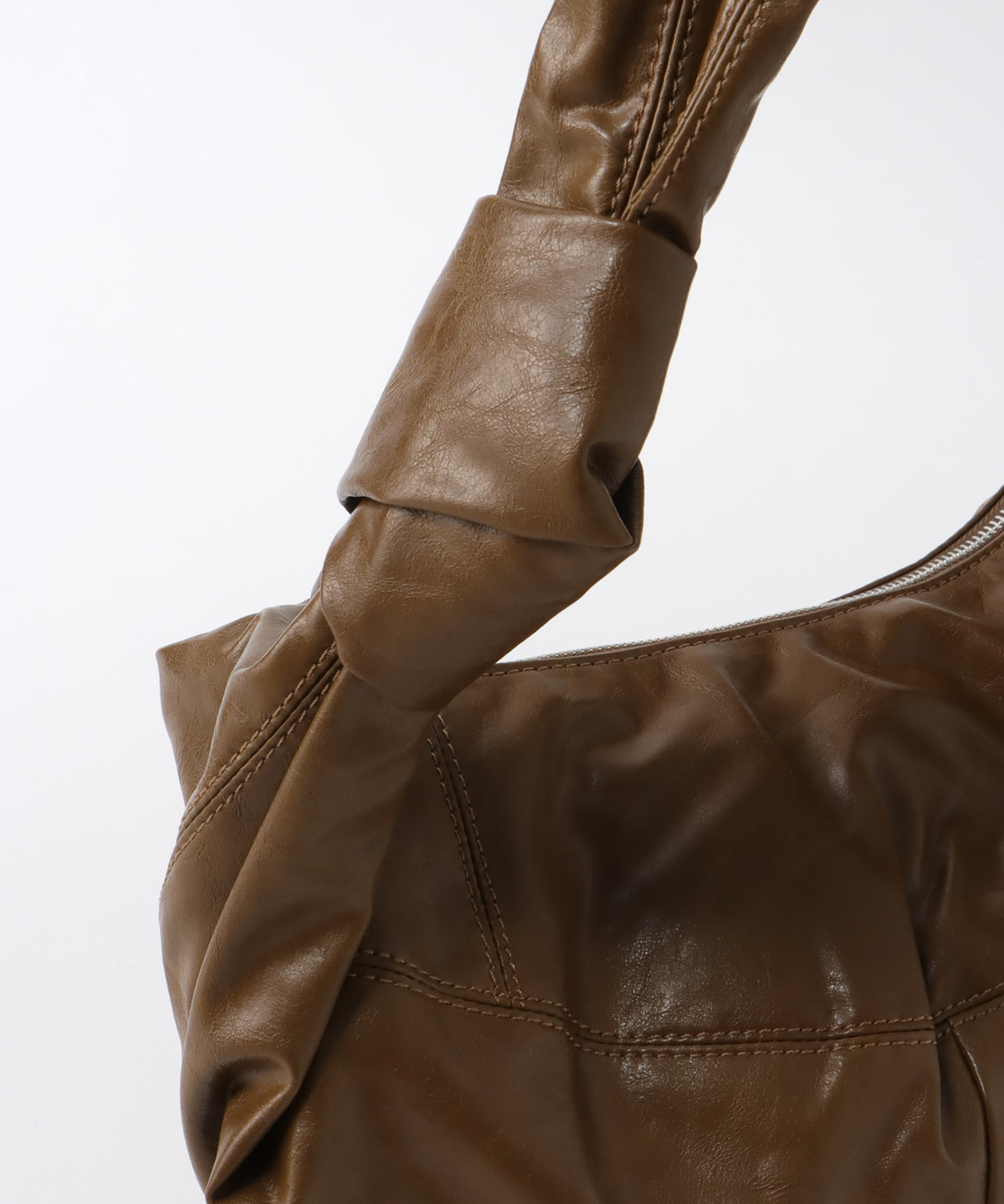 ムーン型ボディBAG