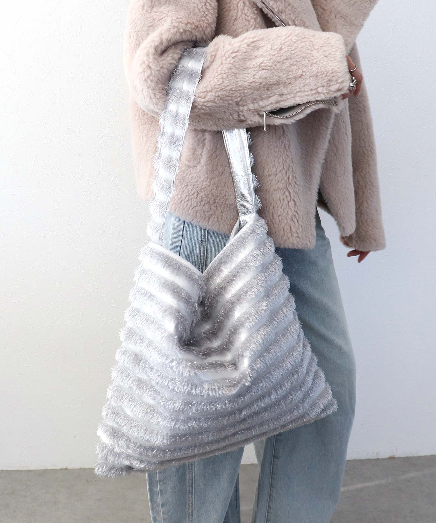 フリンジワンショルダートート