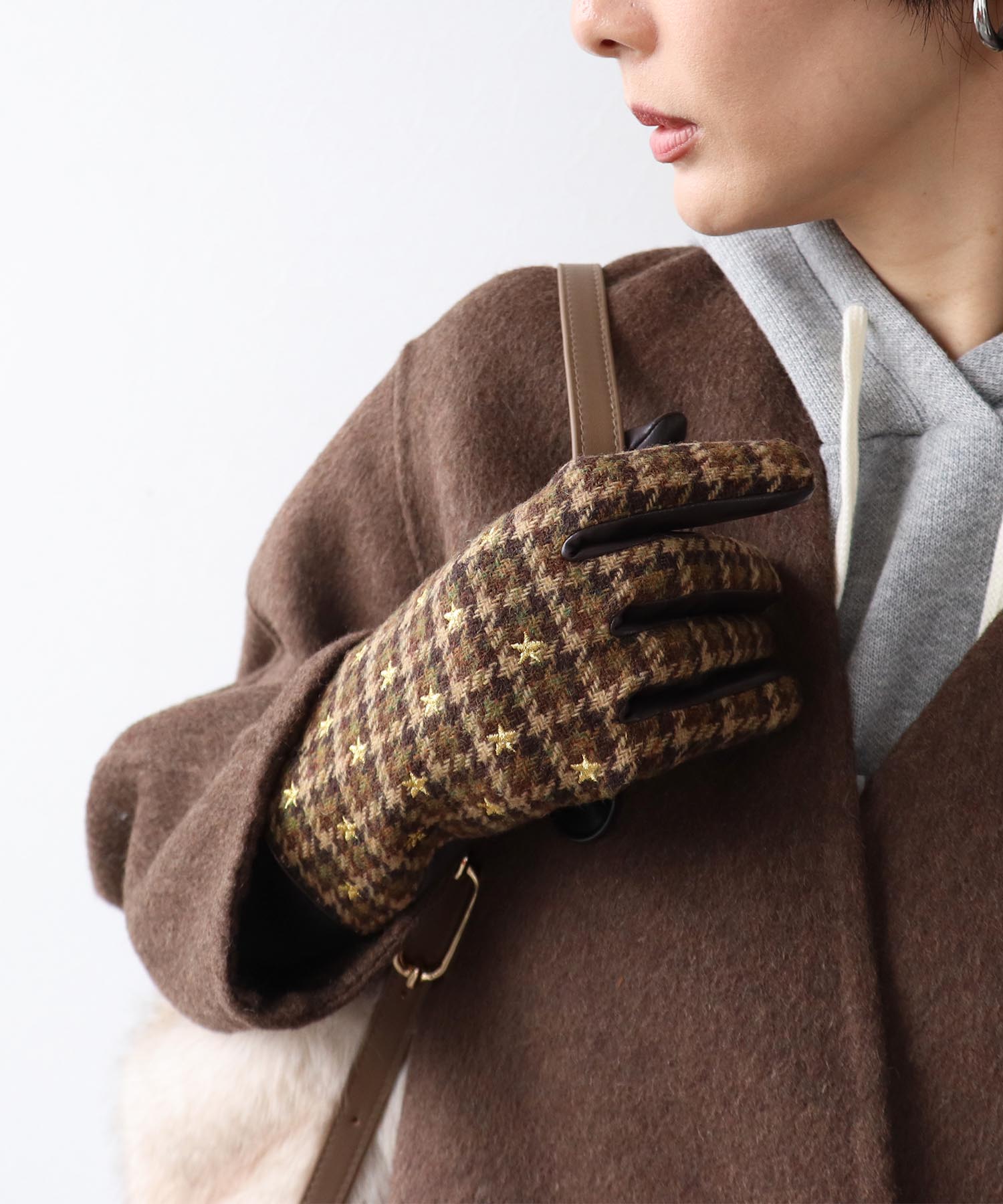 モチーフ刺繍グローブ