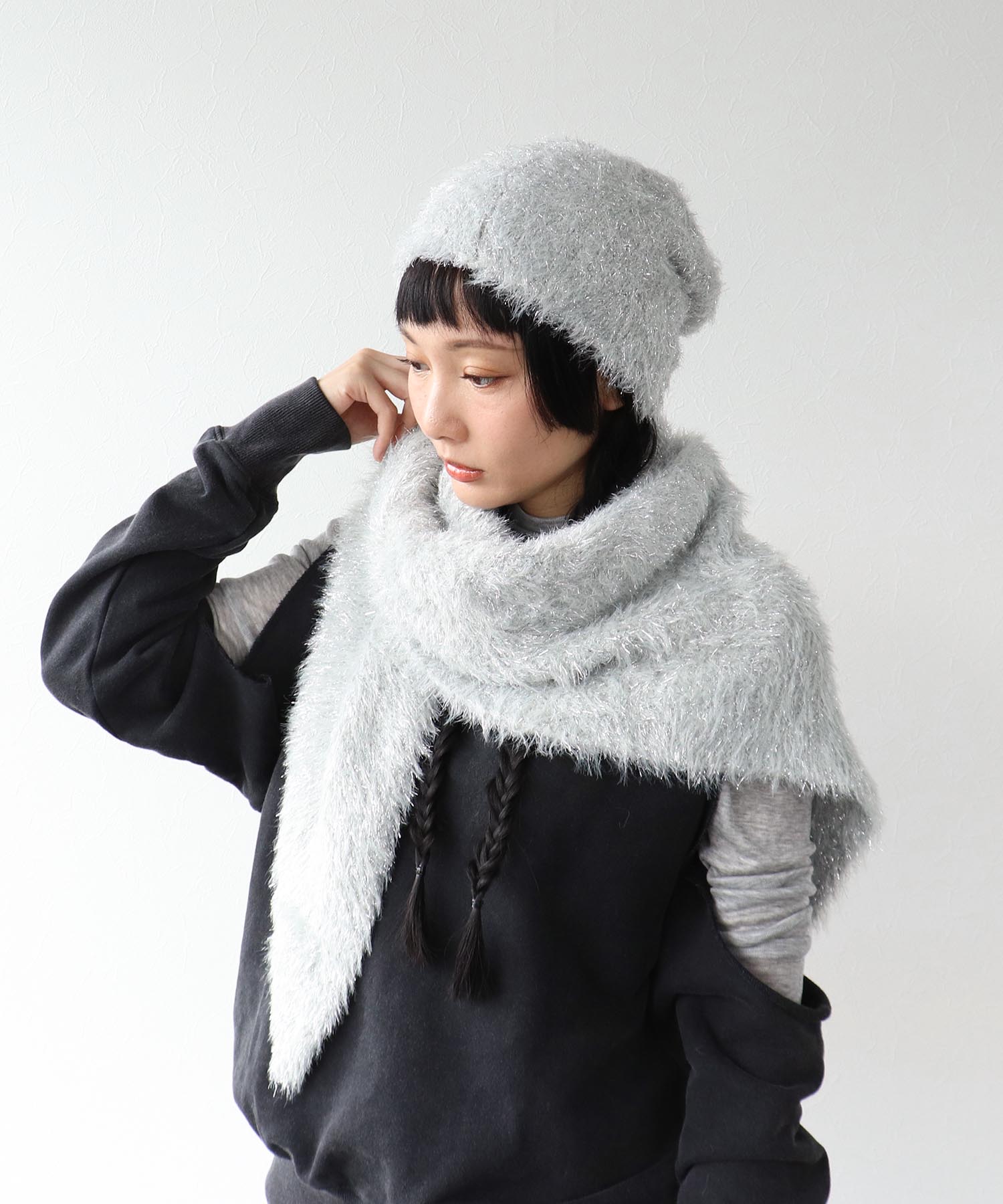 ラメモアフェザーニットストール