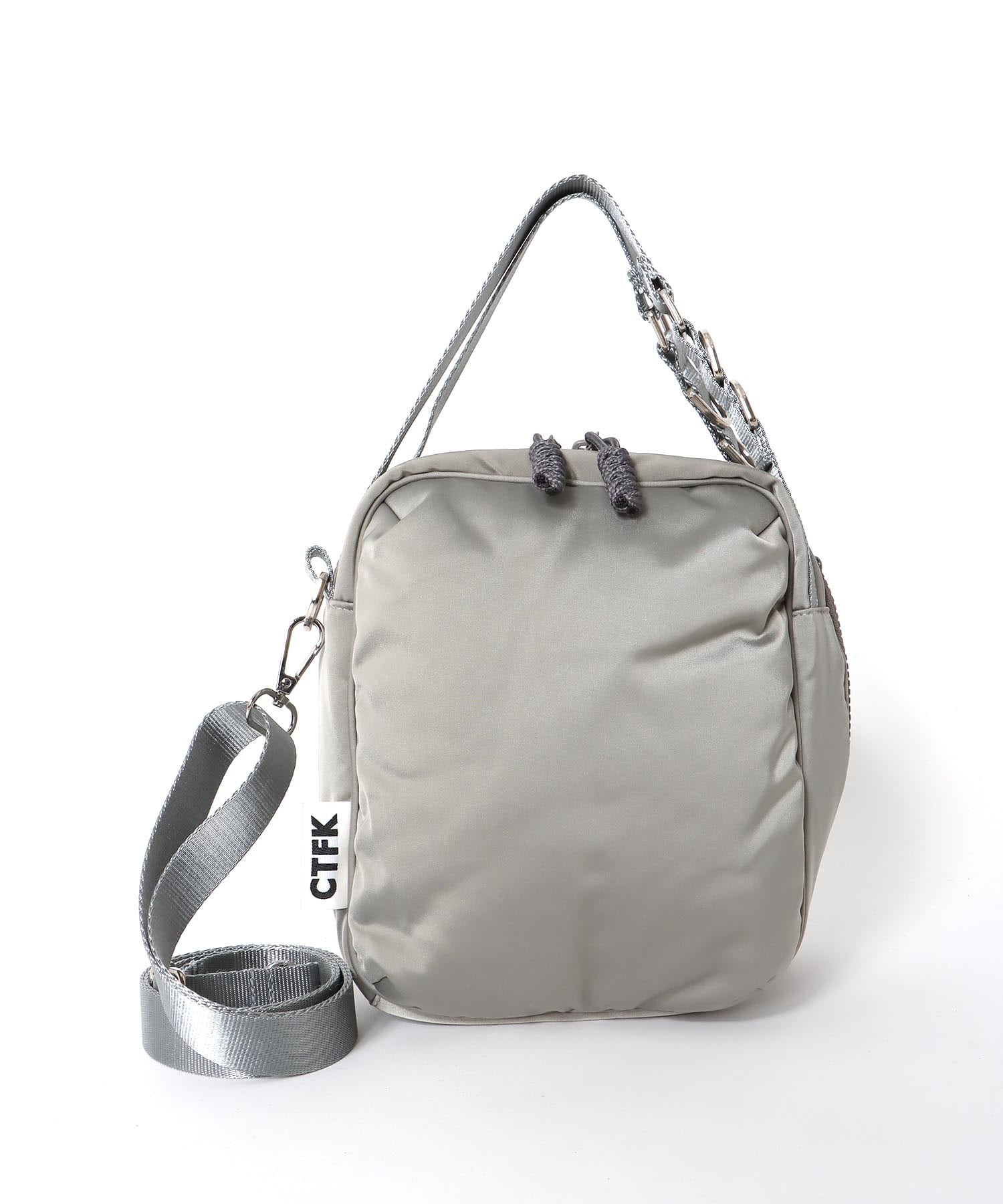 ナイロンboxy bag