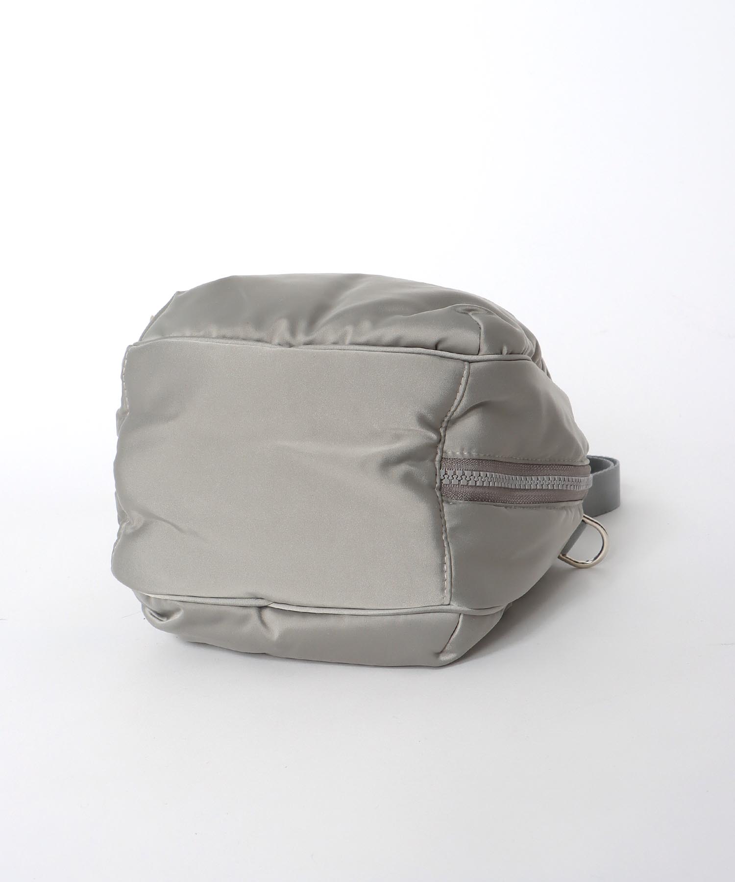 ナイロンboxy bag