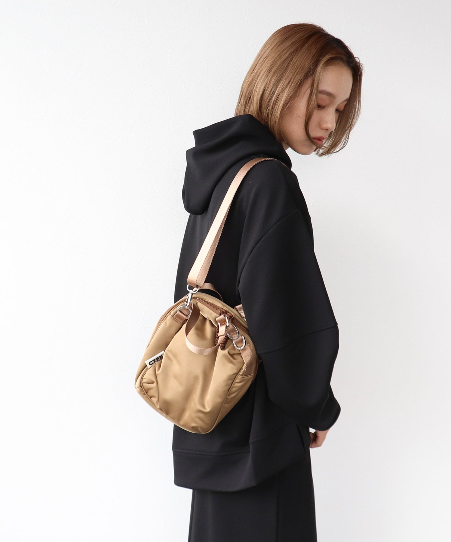 ナイロンboxy bag