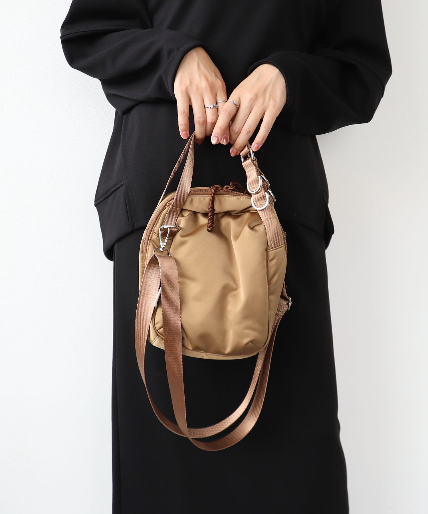 ナイロンboxy bag