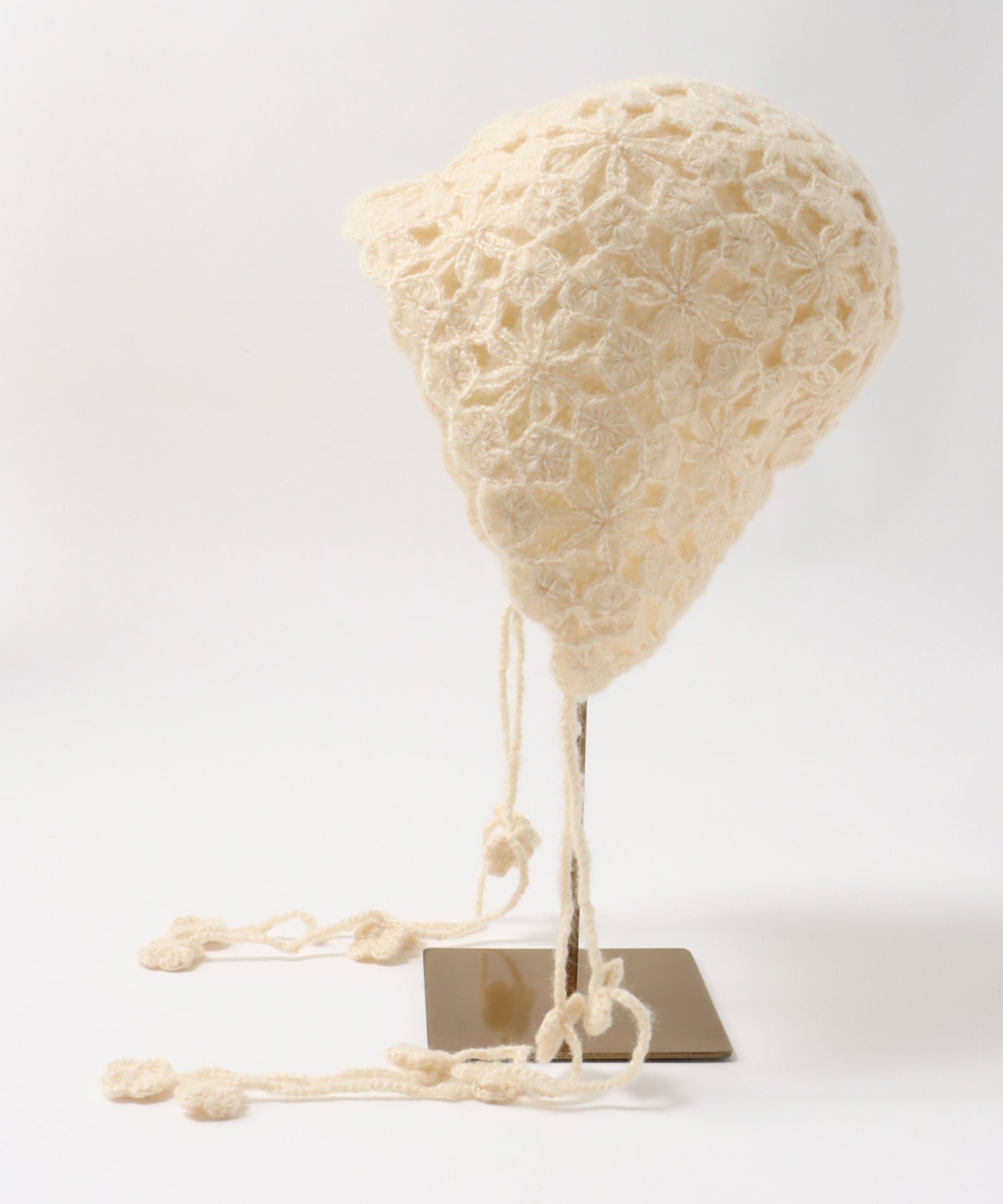 レース編みキャップ