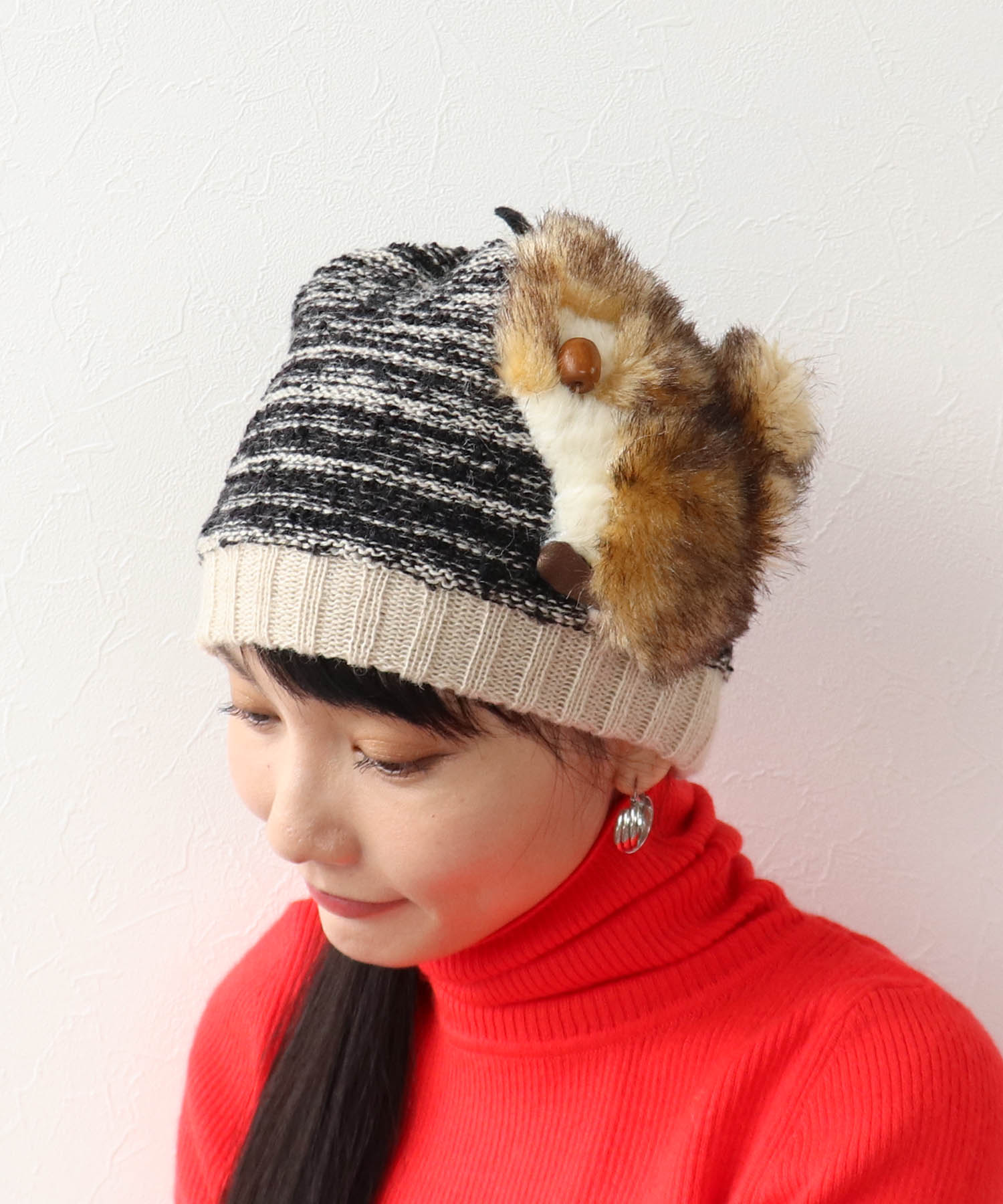 リスのニットキャップ