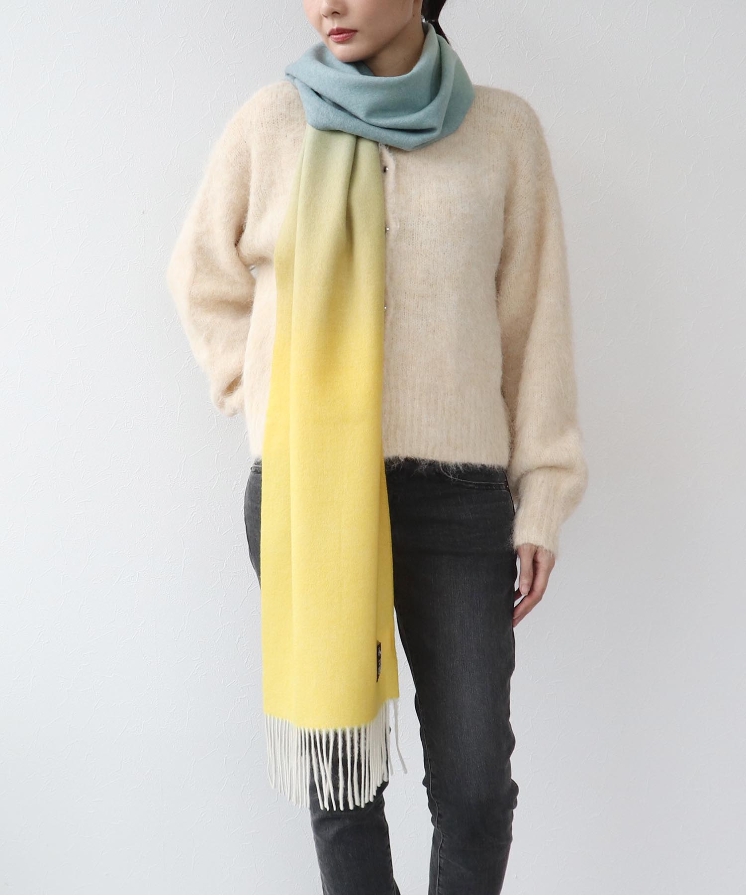 《WEB先行発売》グラデーションマフラー