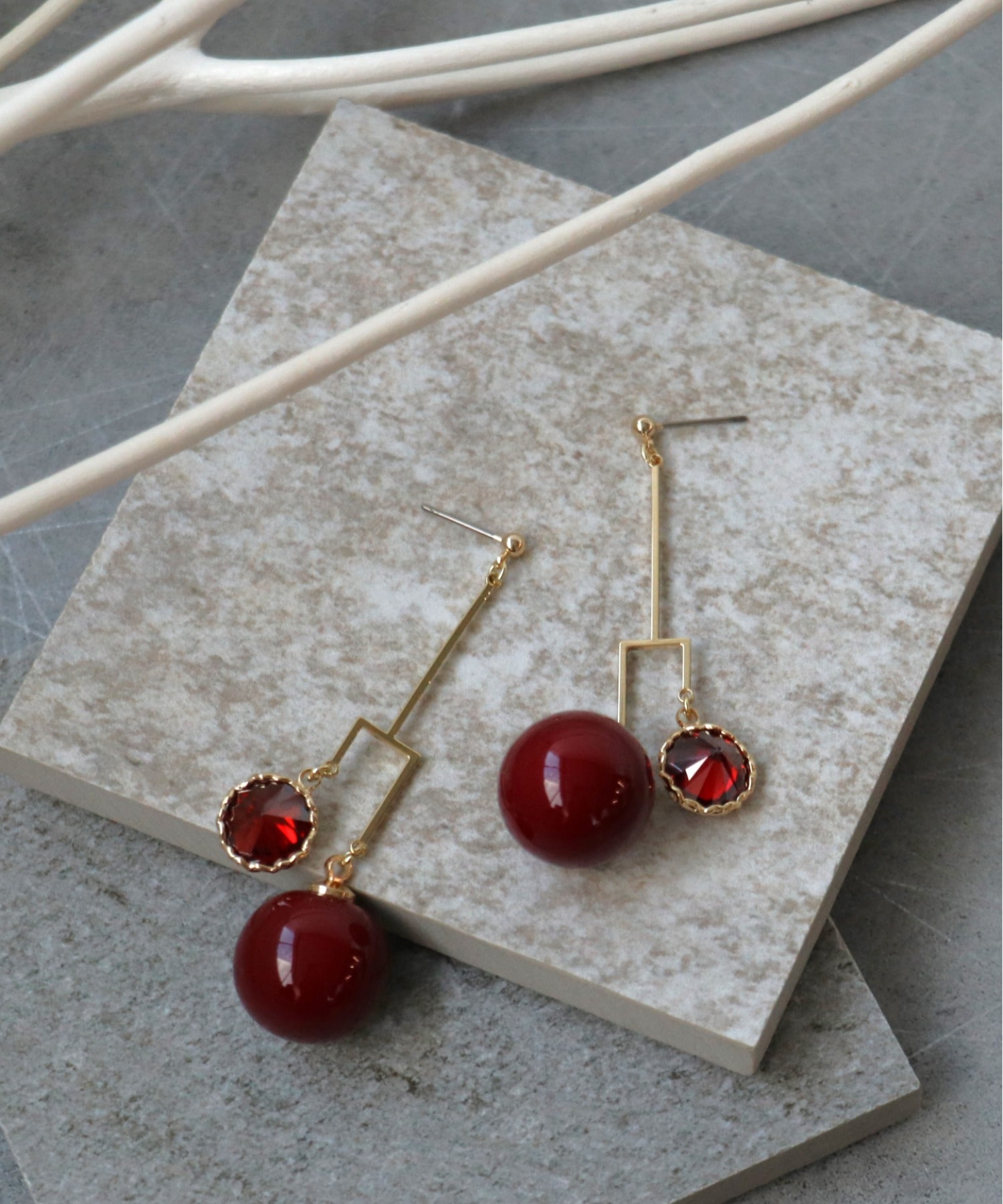 カラーボール×ビジュデザインピアス