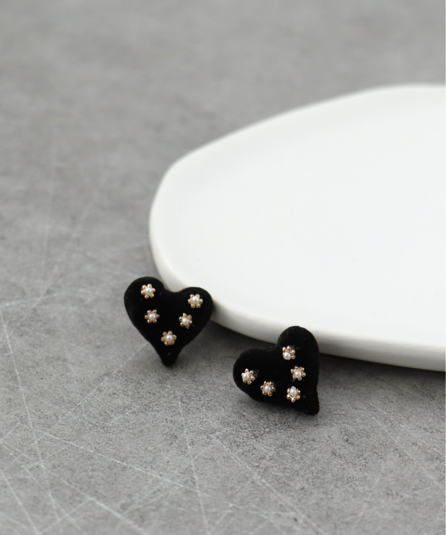 フラワー×フロッキーハートピアス
