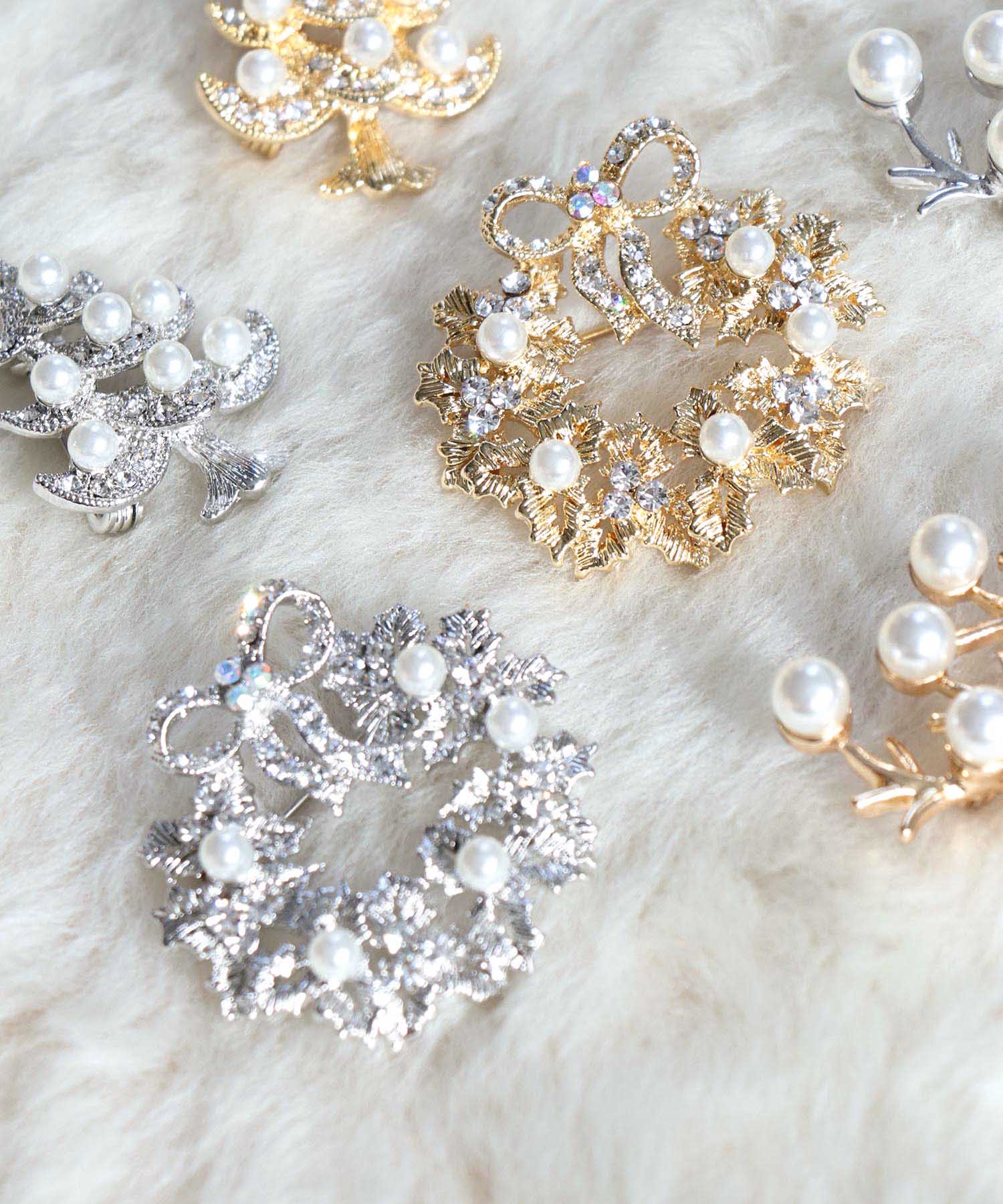 パールリースブローチ