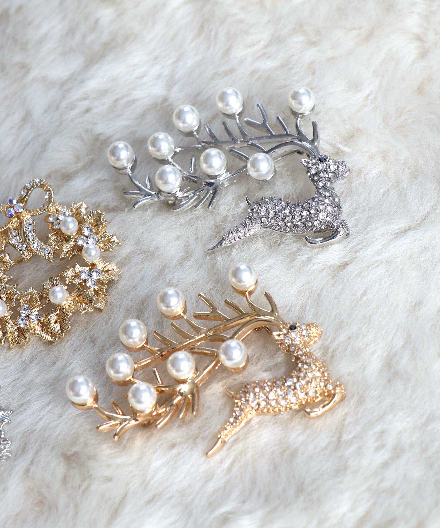 トナカイブローチ