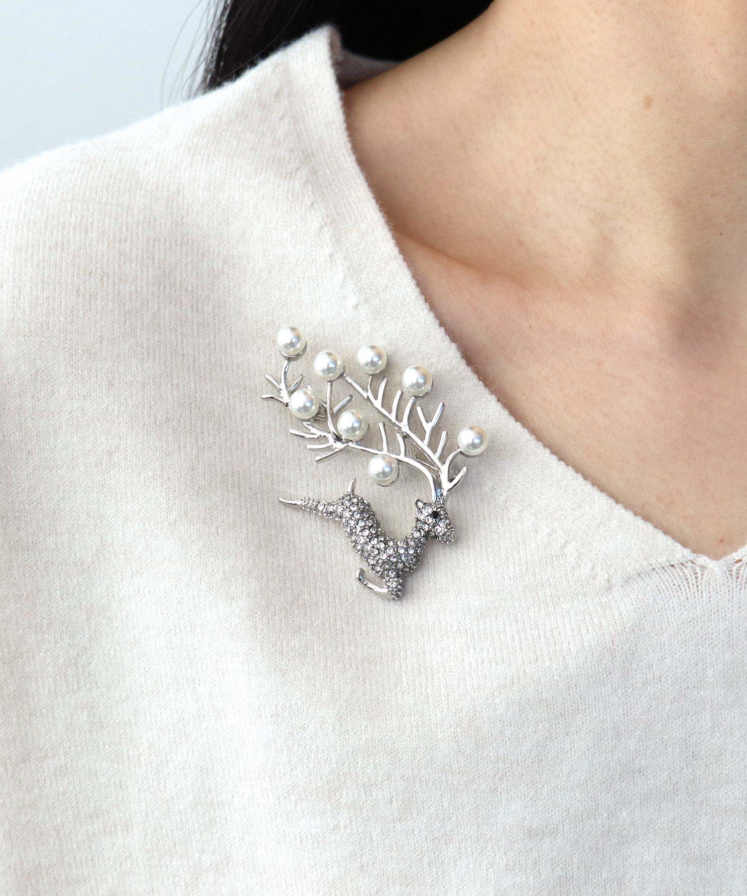 トナカイブローチ