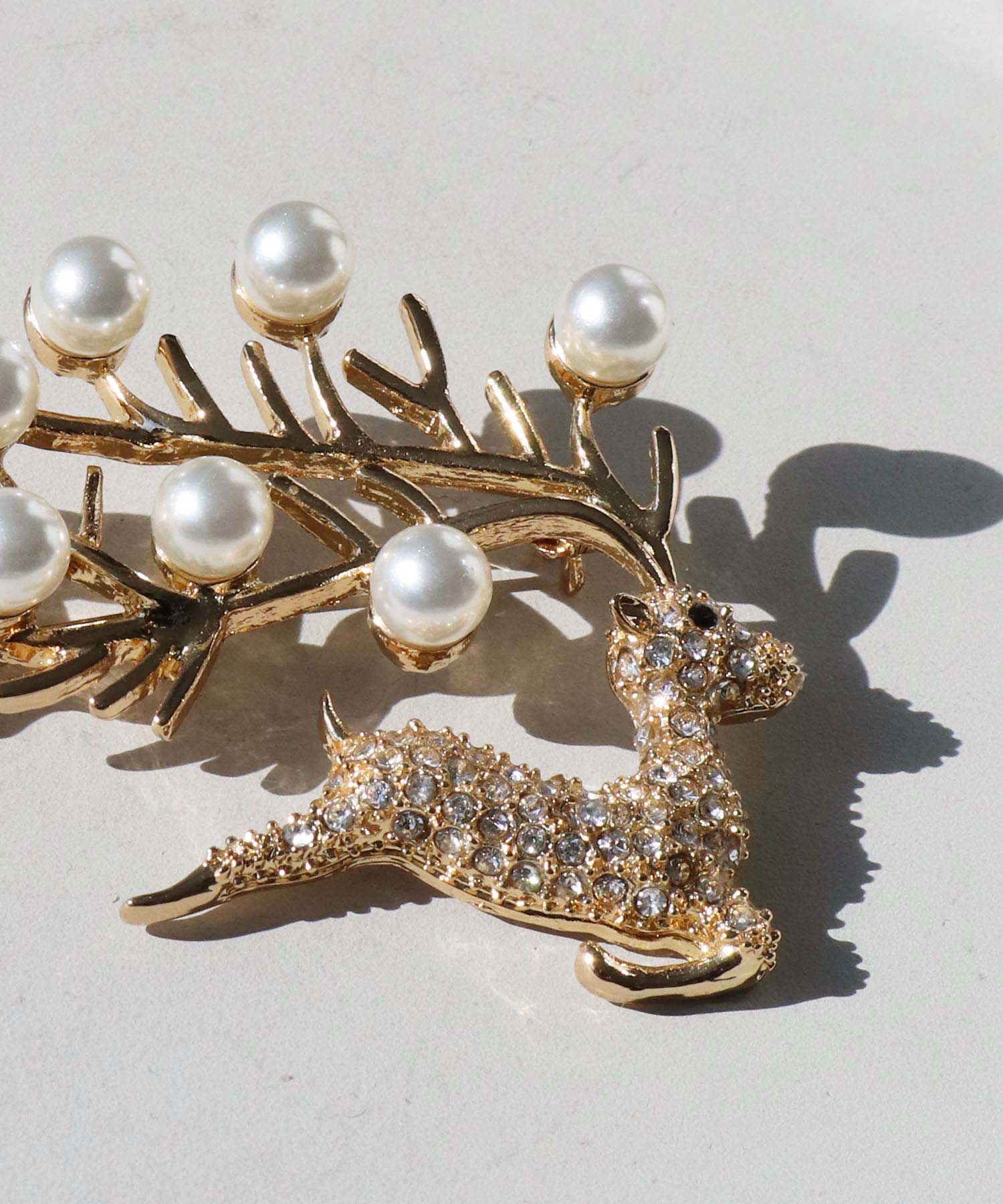 トナカイブローチ