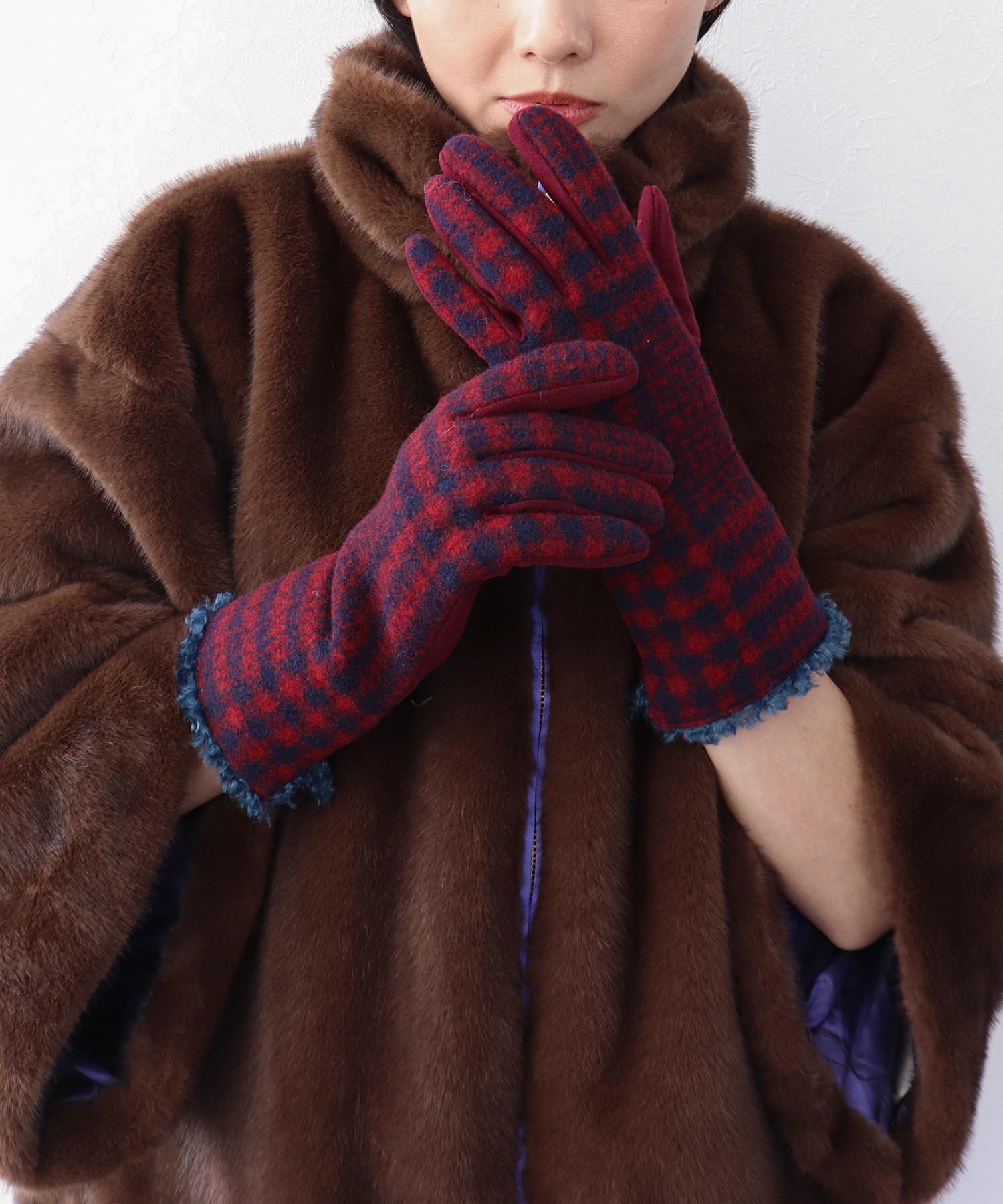 チェックボアグローブ