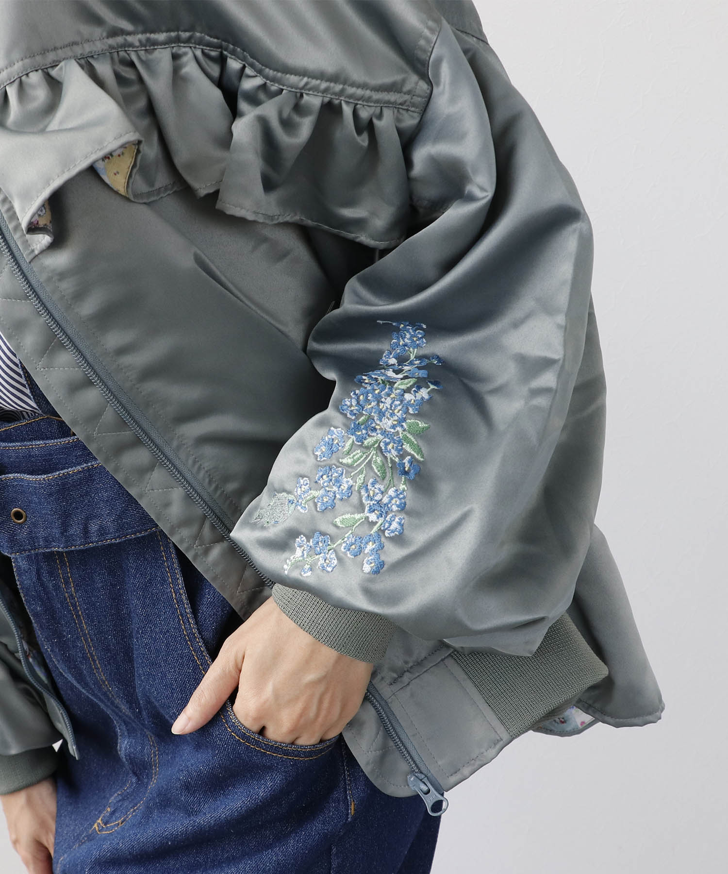 ＜一部店舗・WEB限定＞【tamaoworld】Embroidery jacket Swan