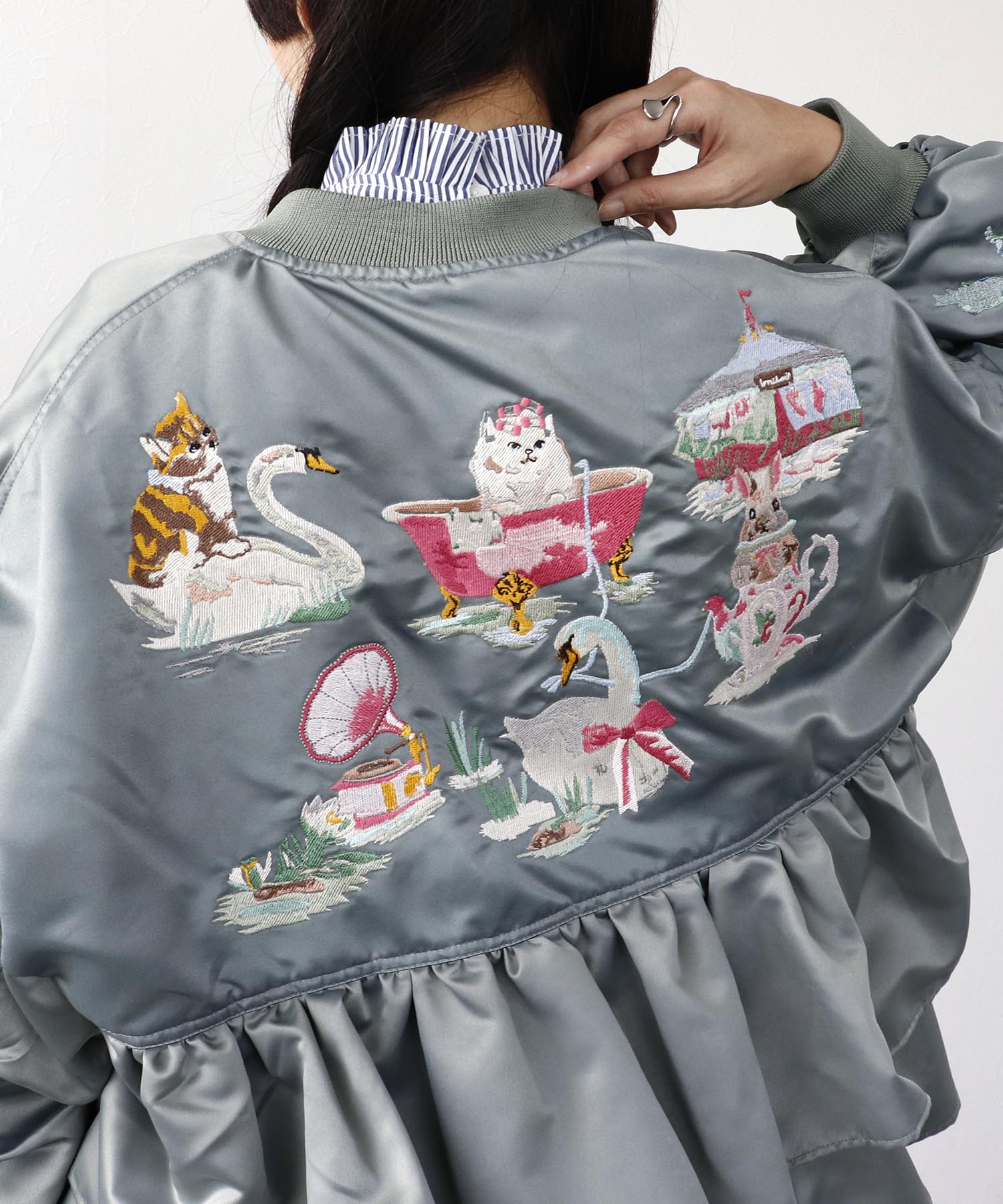 ＜一部店舗・WEB限定＞【tamaoworld】Embroidery jacket Swan