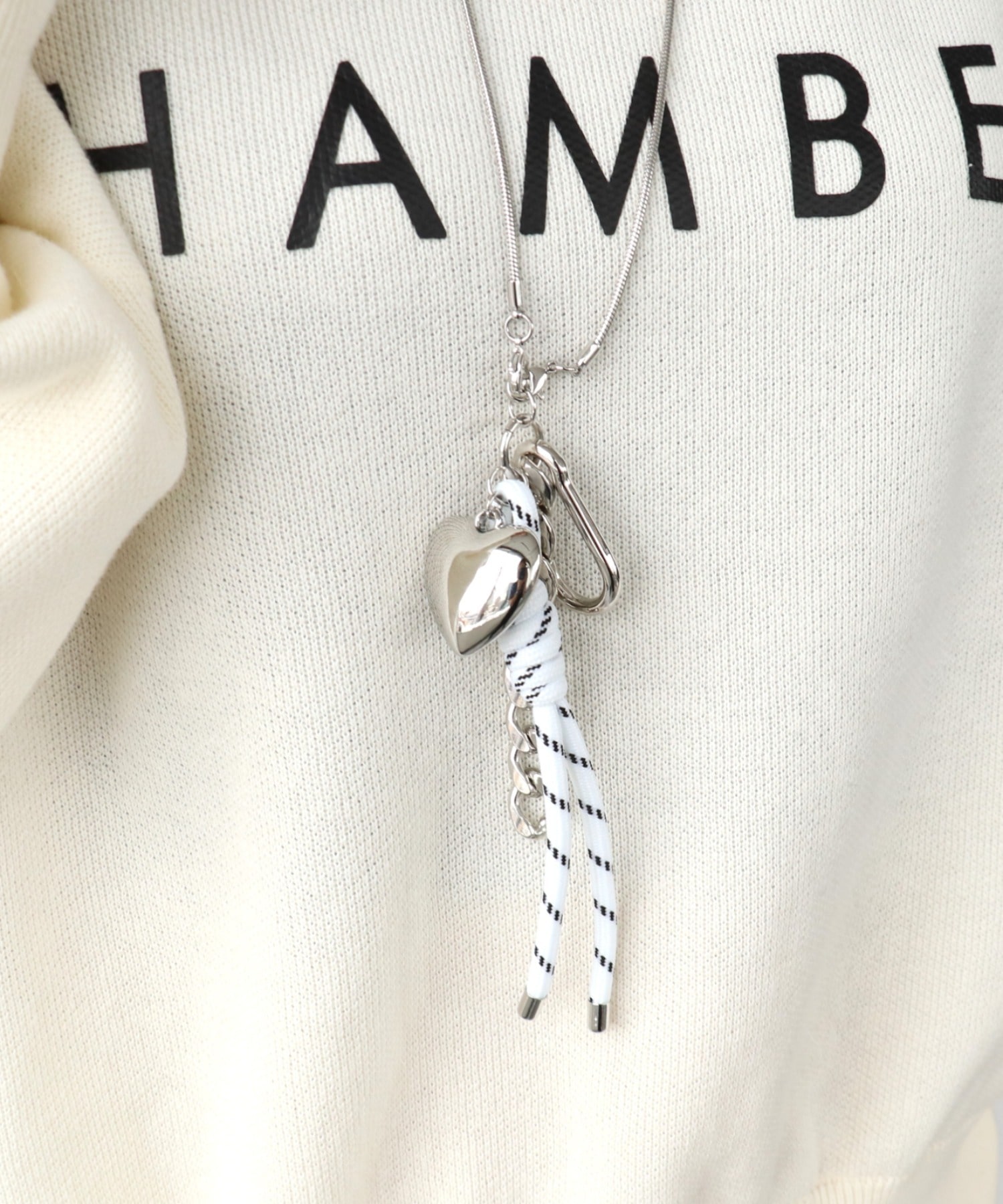 ハート×タッセルチャームネックレス