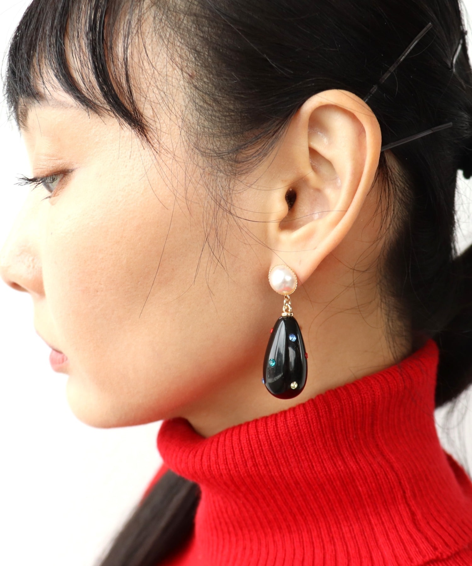 ドットストーンドロップピアス