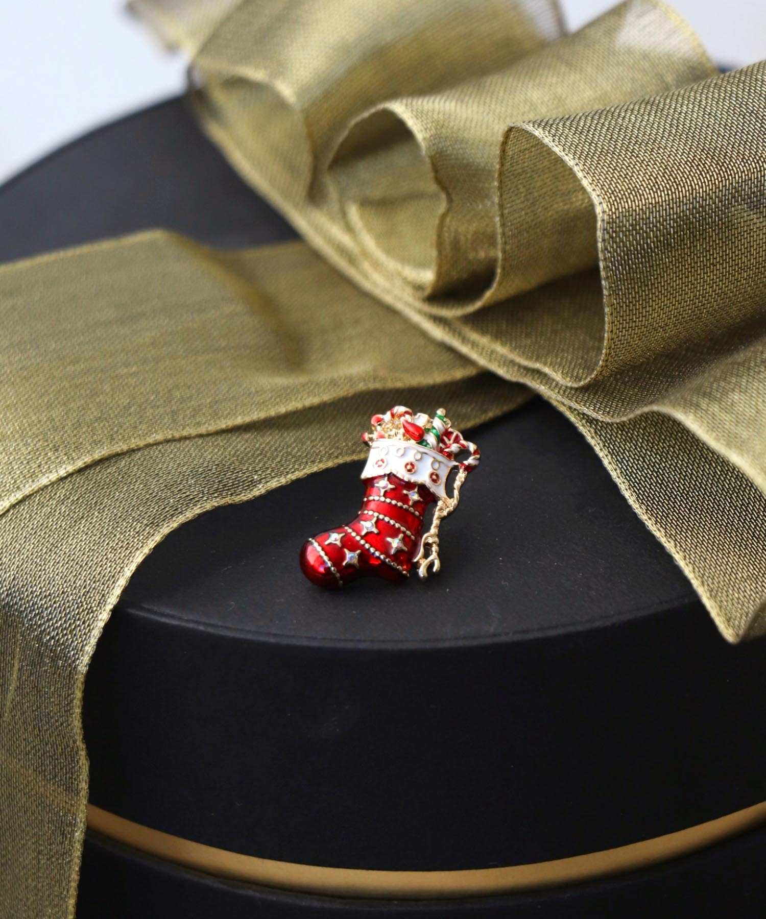 Christmas bootsタックピン
