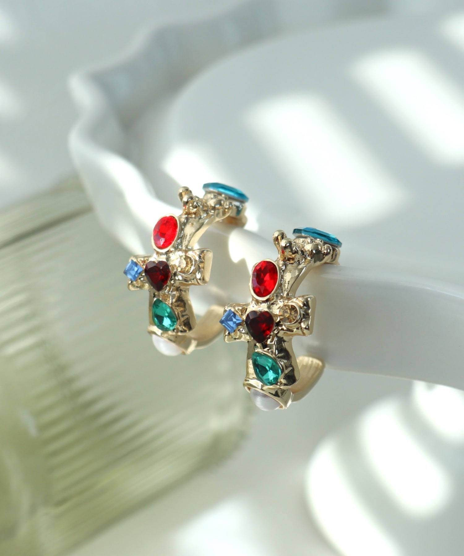 マルチストーンクロスピアス