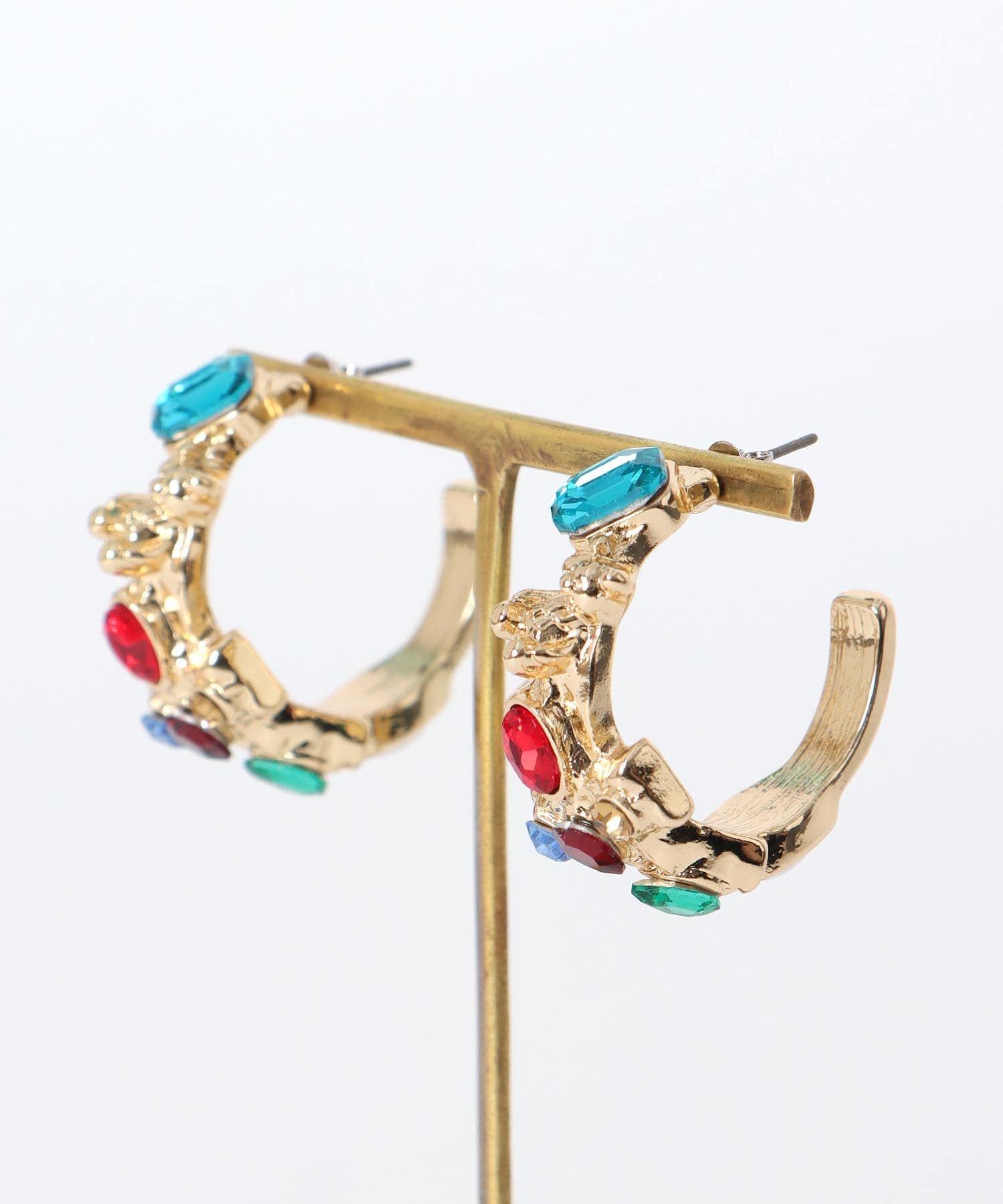 マルチストーンクロスピアス