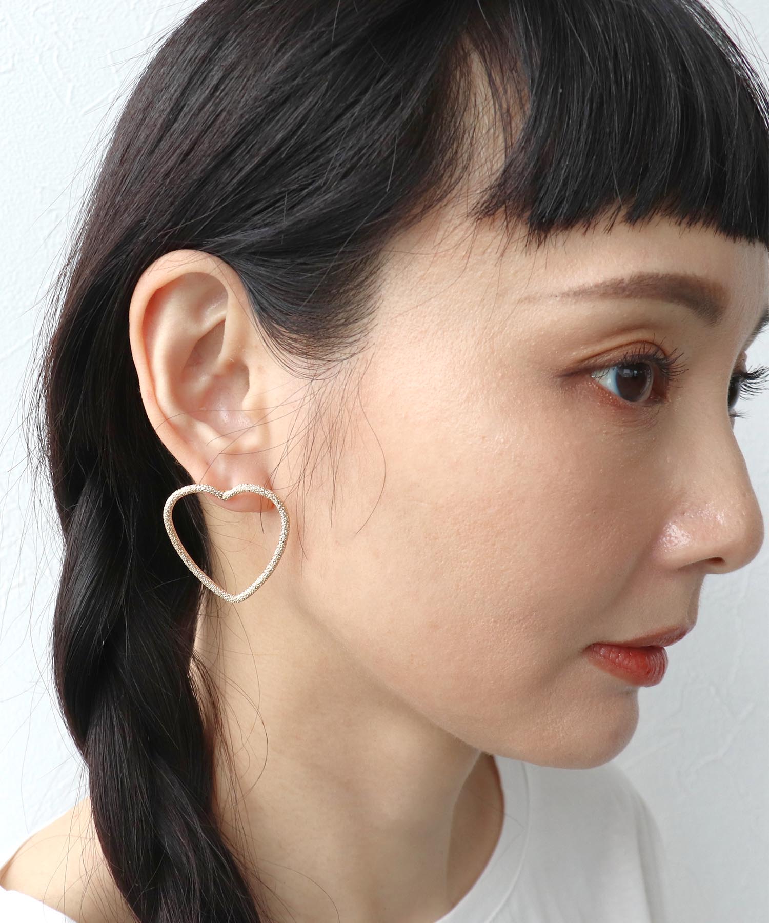 ナシジハートフレームピアス