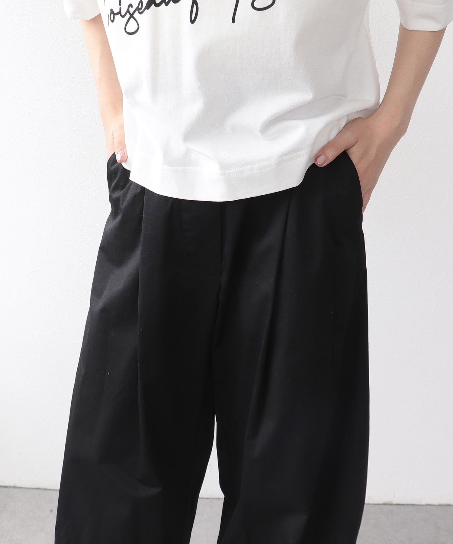 ストレッチサテンバレルパンツ