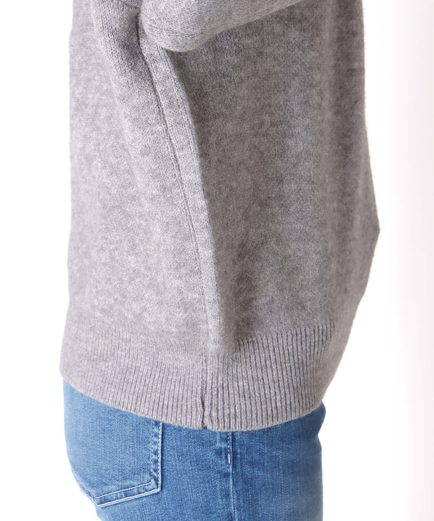 【WEB先行発売】チュール刺繍ロゴニットプルオーバー