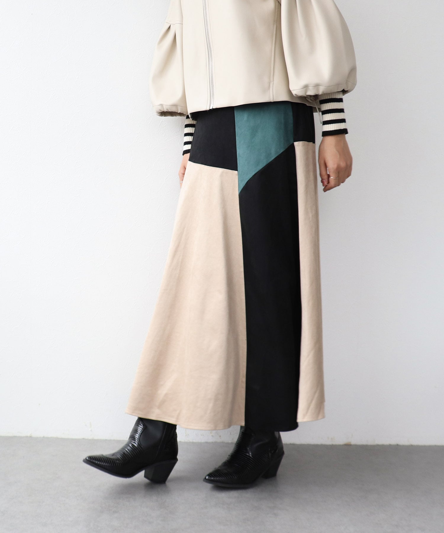 バイカラースエードスカート