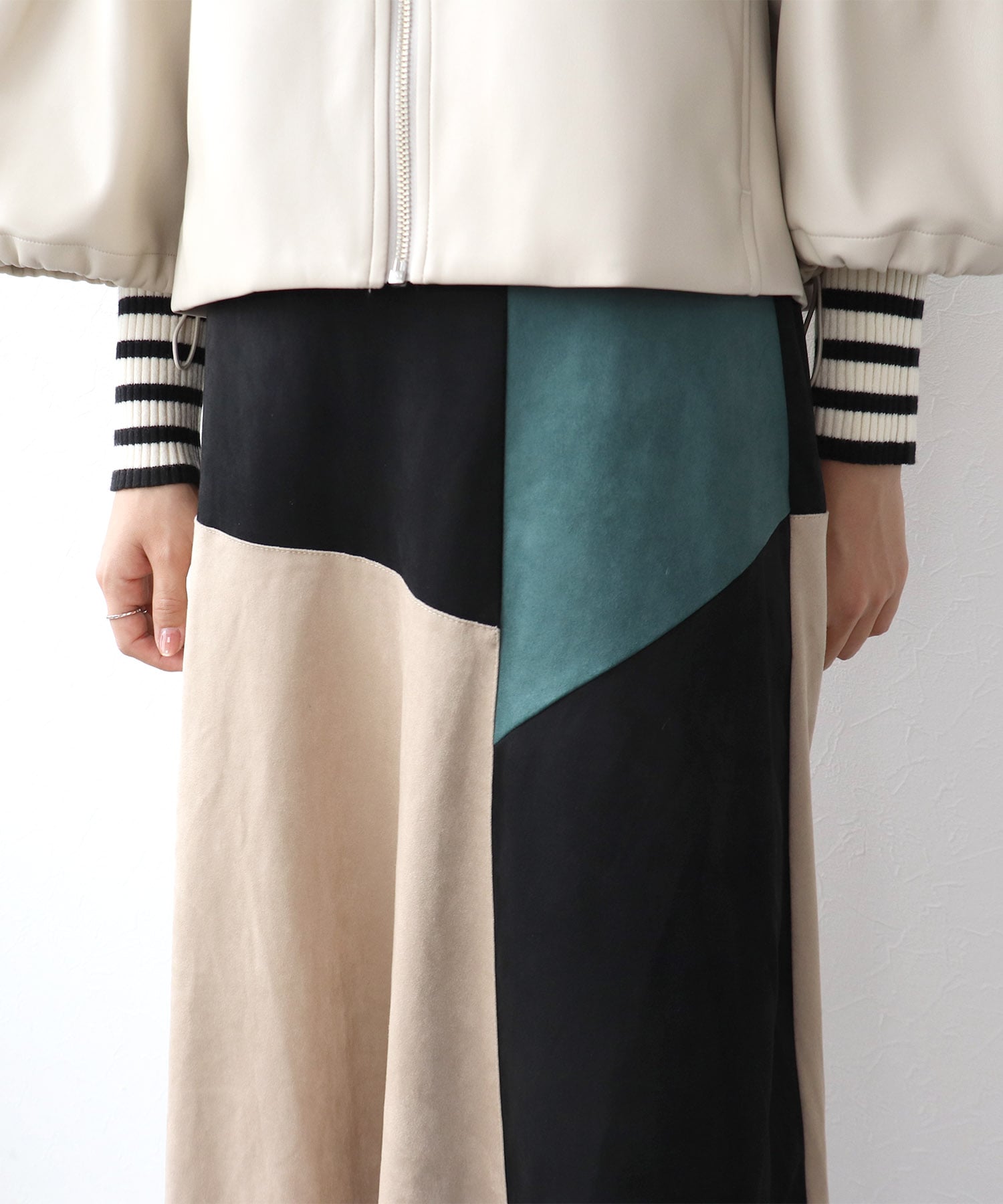 バイカラースエードスカート