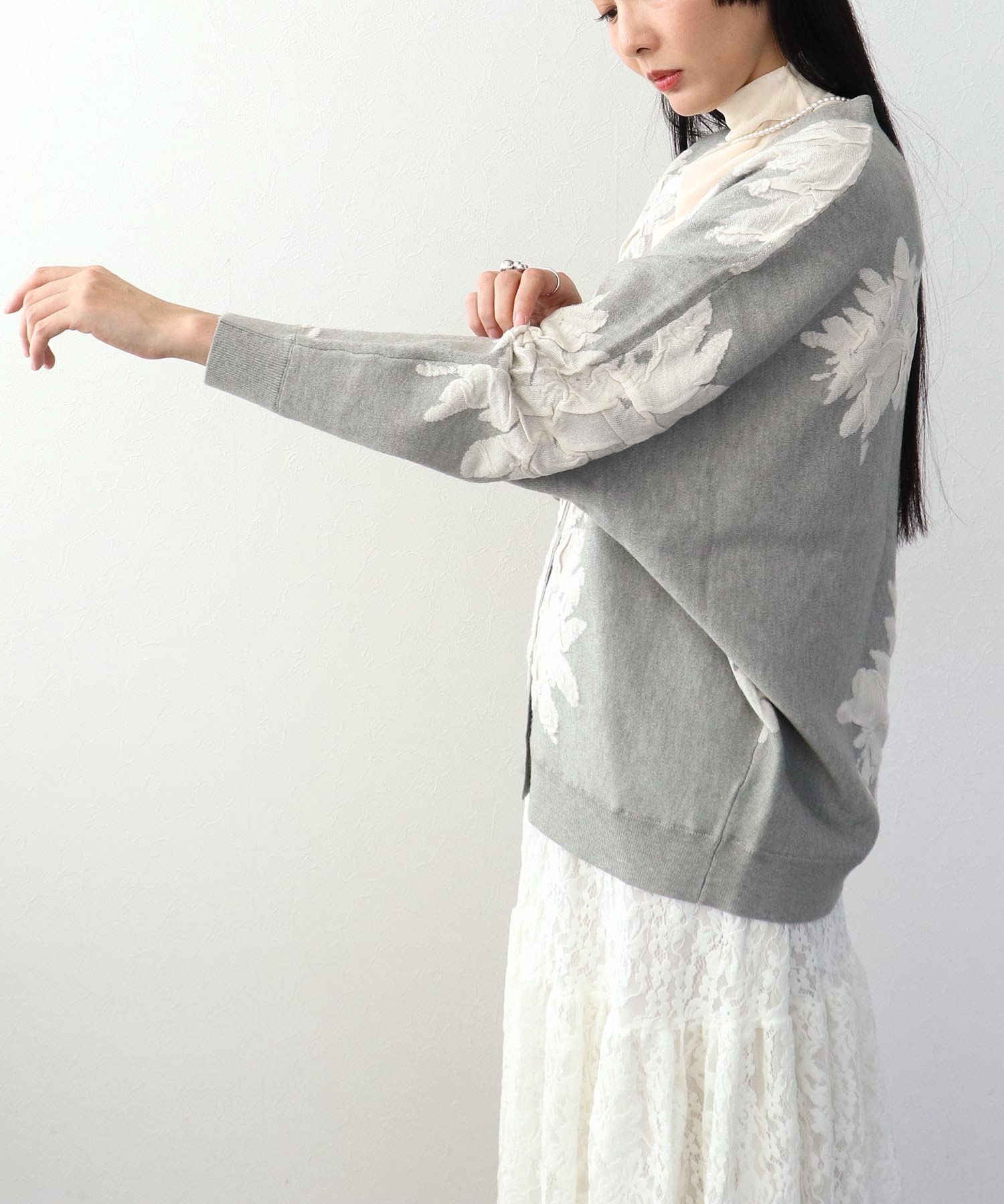 フラワージャガードドルマンカーディガン