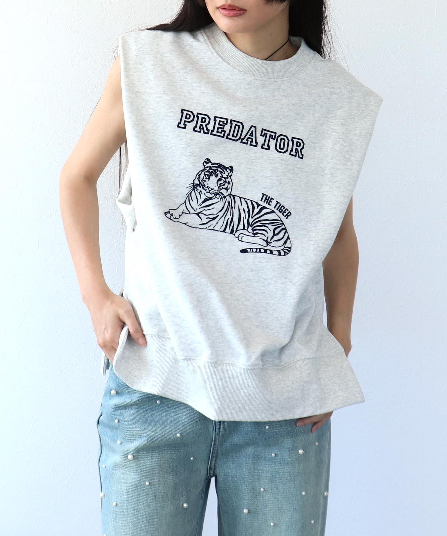 《WEB先行発売》ネコトラフロッキープリントプルオーバー