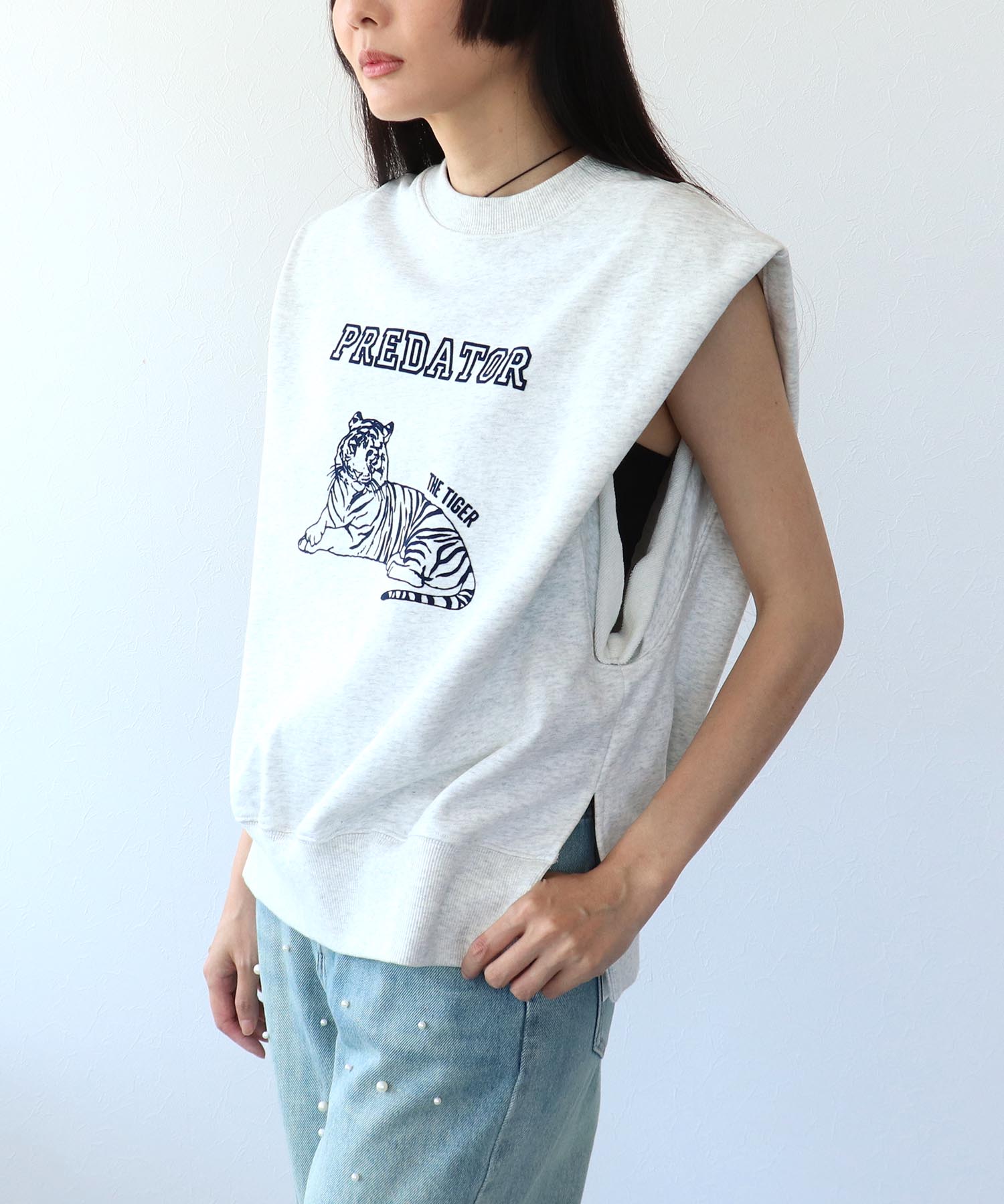 《WEB先行発売》ネコトラフロッキープリントプルオーバー