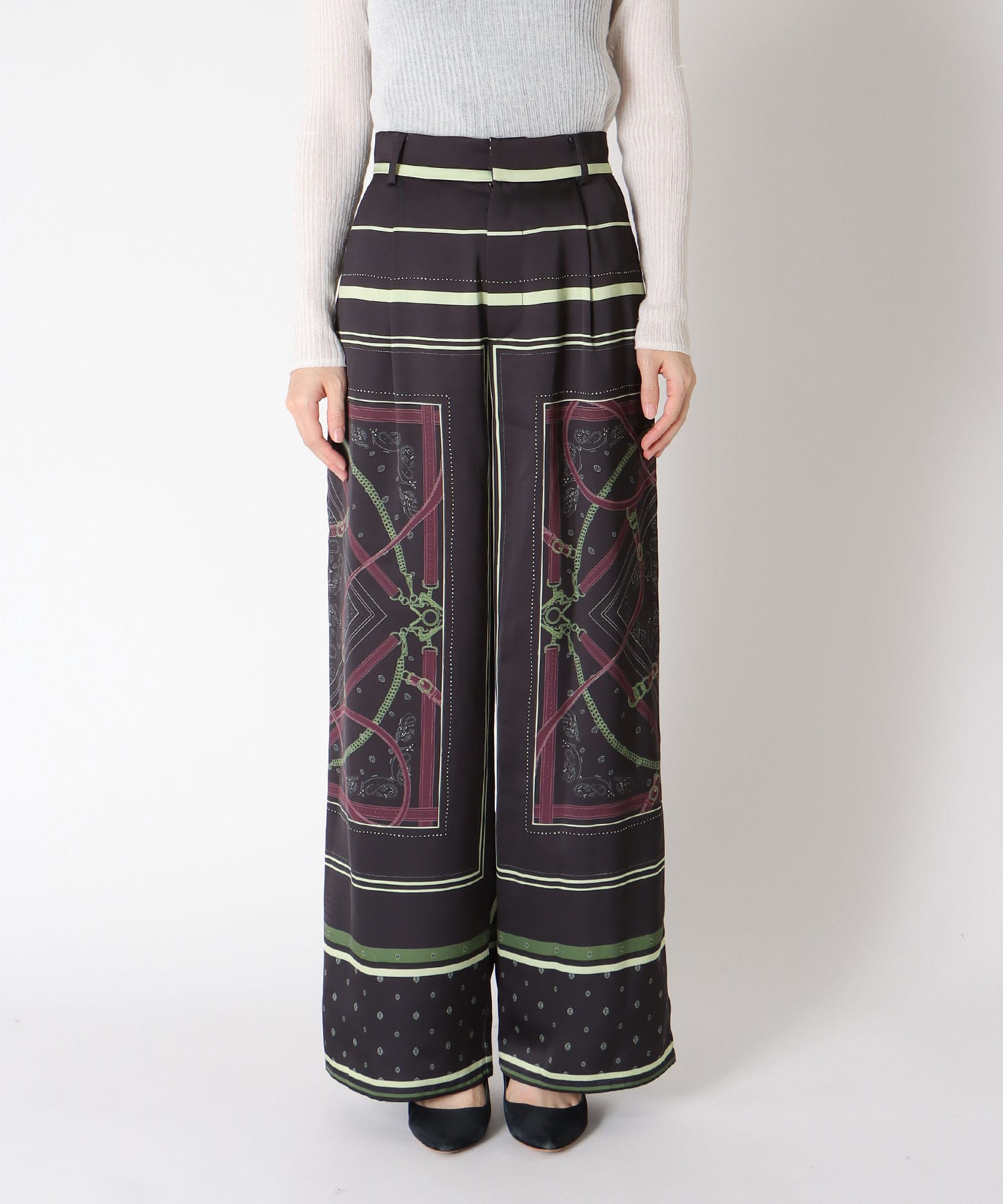 スカーフプリントパンツ