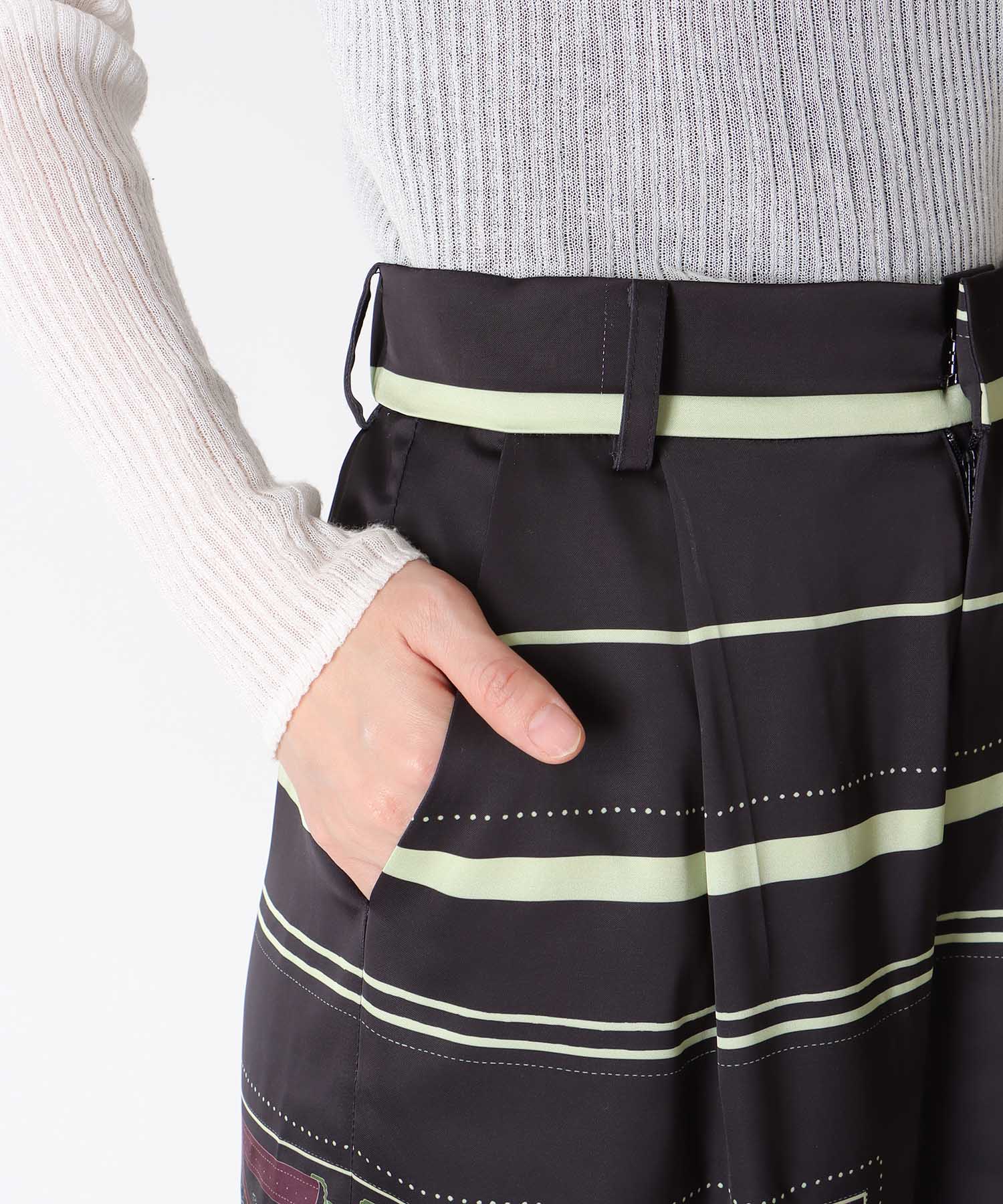 スカーフプリントパンツ