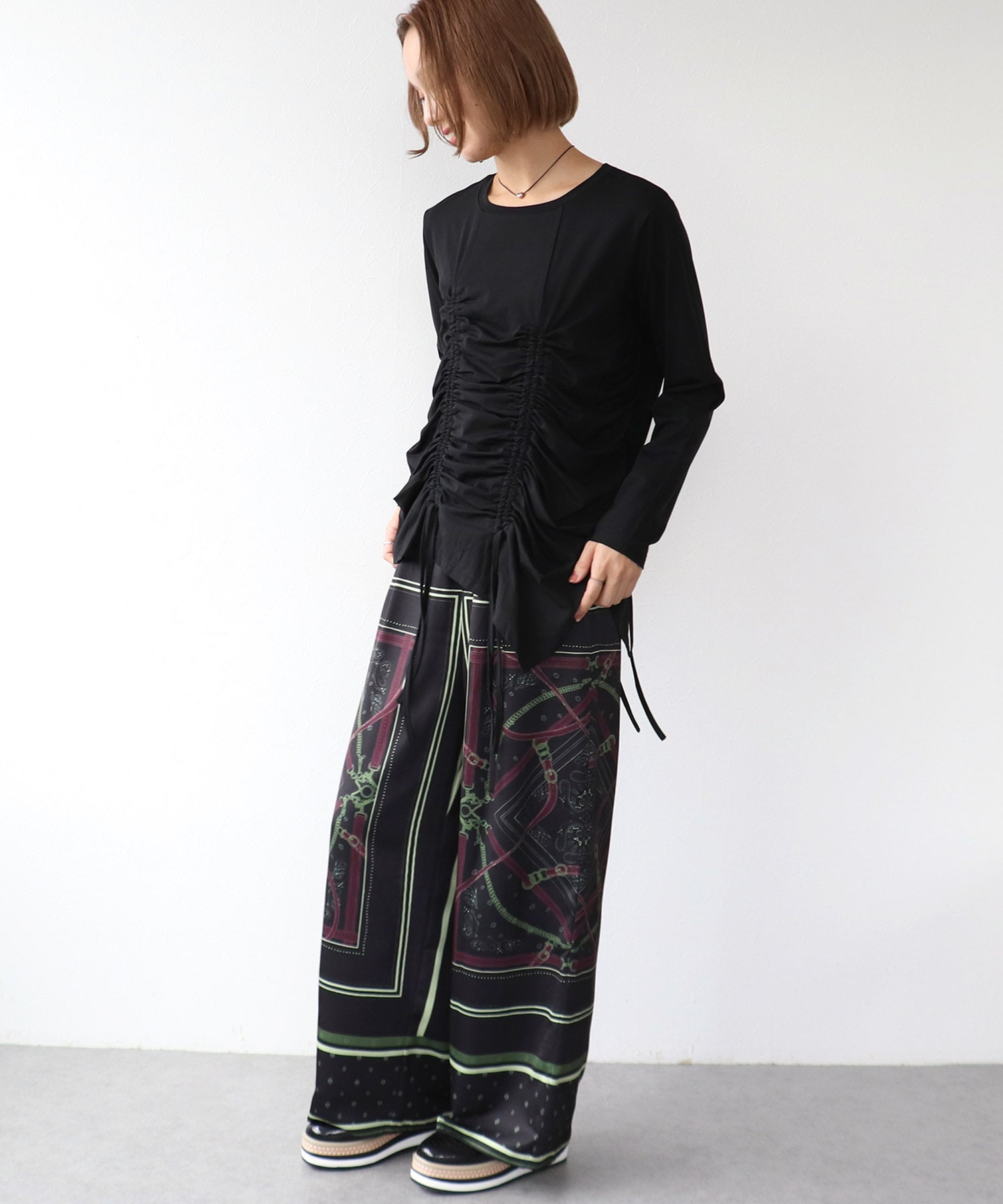 スカーフプリントパンツ