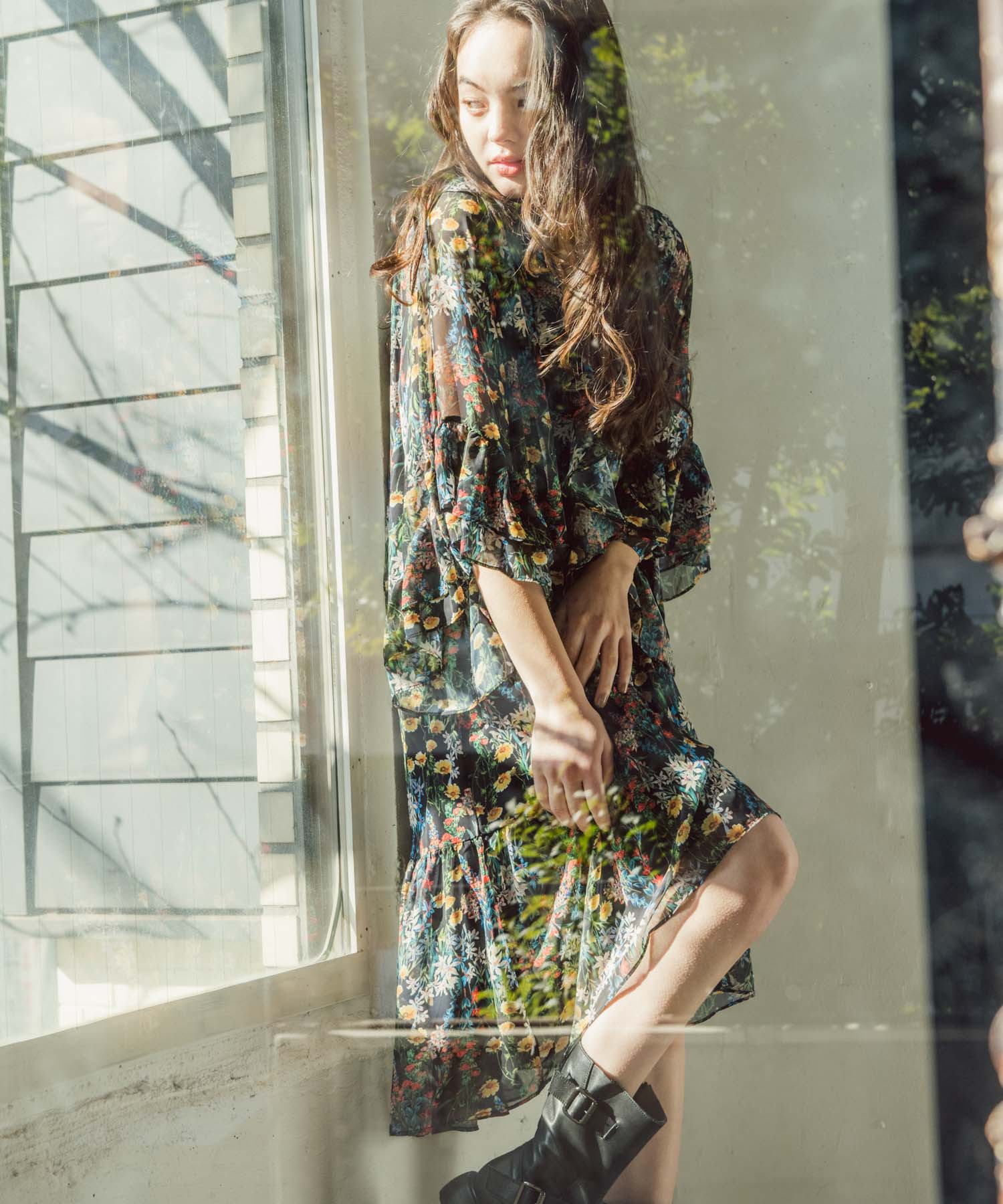 フリルカラーボリュームチュニックワンピース