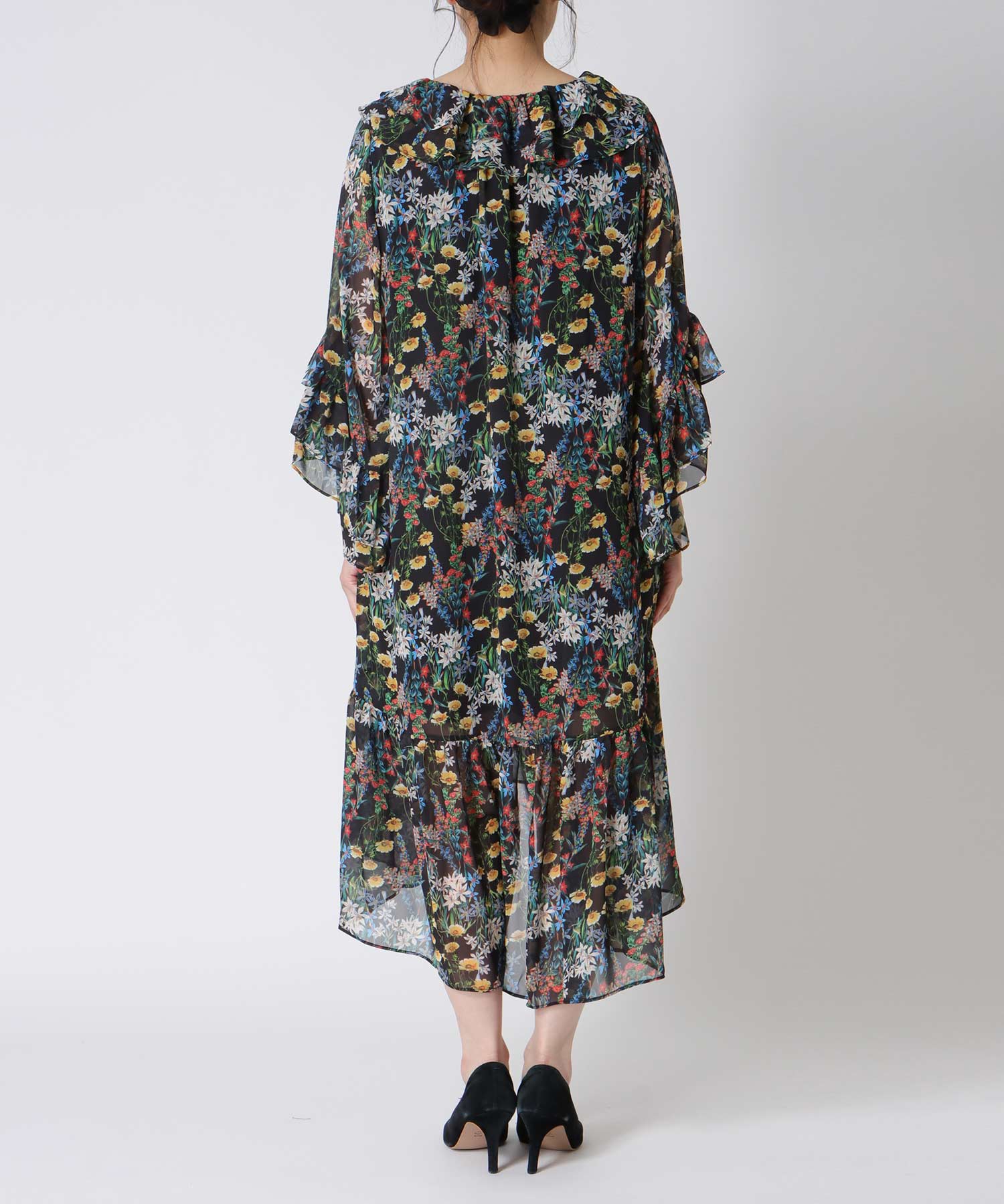 フリルカラーボリュームチュニックワンピース