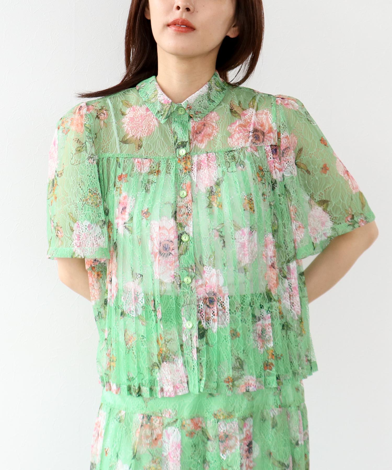 〔お家で試着〕ボカシフラワーレースプリーツブラウス