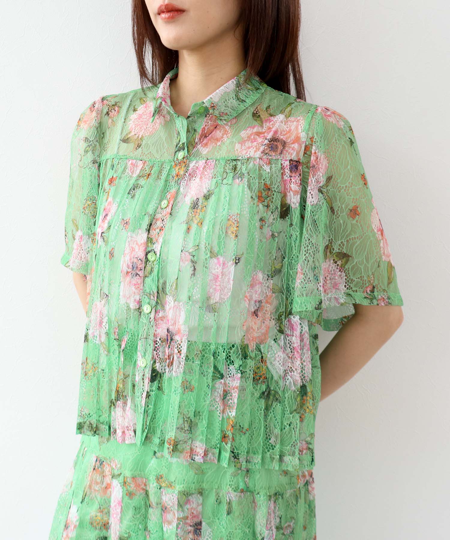 〔お家で試着〕ボカシフラワーレースプリーツブラウス