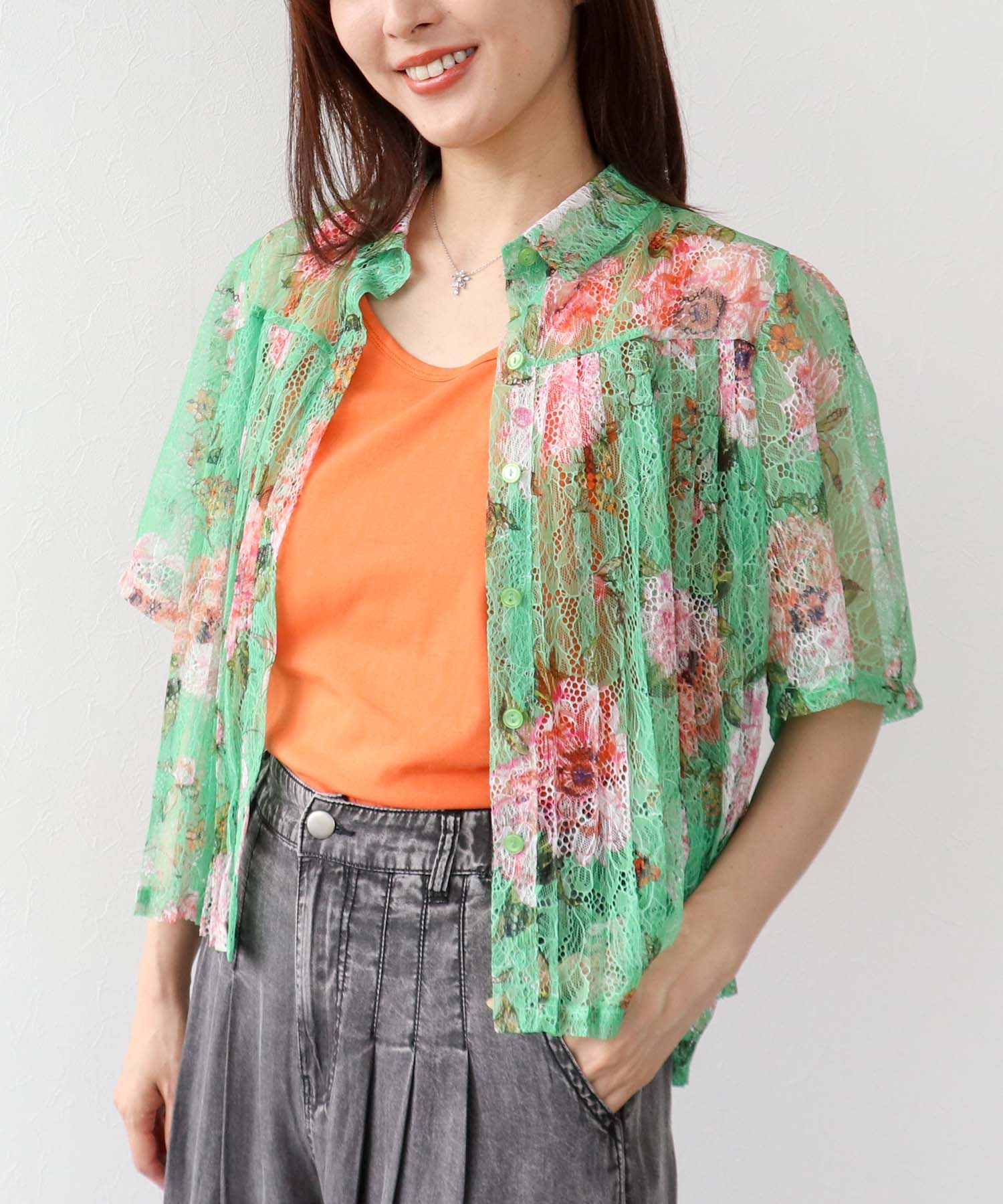 〔お家で試着〕ボカシフラワーレースプリーツブラウス